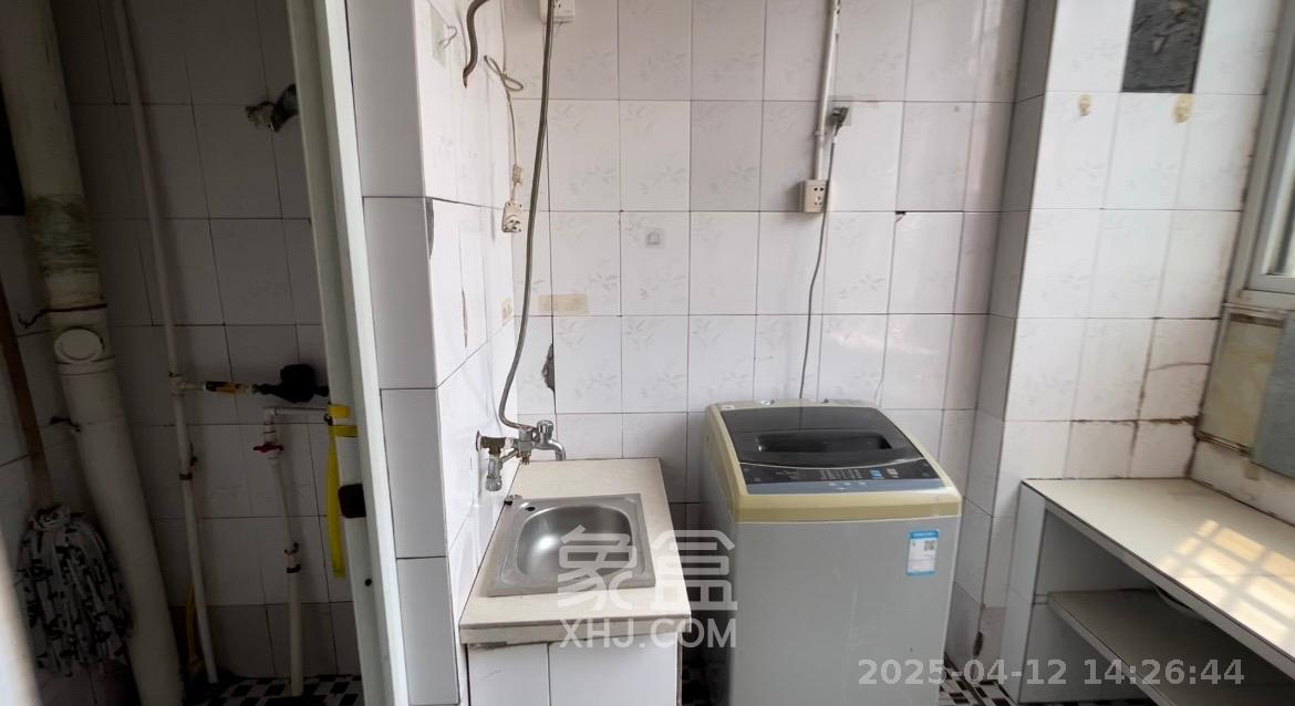 竹山塘小区 2室1厅1卫 1200.0元/月 竹山塘小区 2室1厅1卫 1200.0元/月室内图