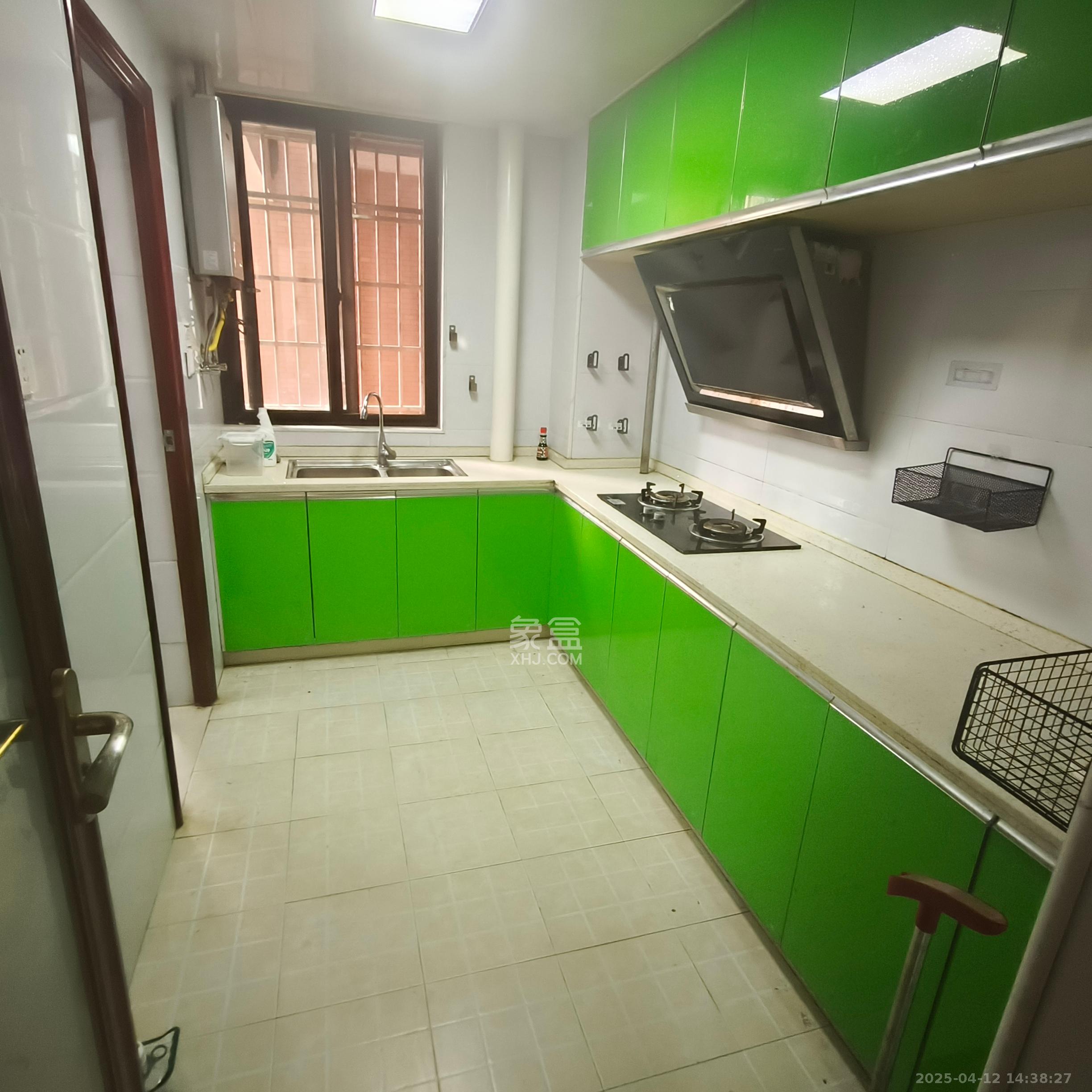 华龙家园(和泰家园)  1室1厅1卫    1200.0元/月 华龙家园(和泰家园)  1室1厅1卫    1200.0元/月室内图