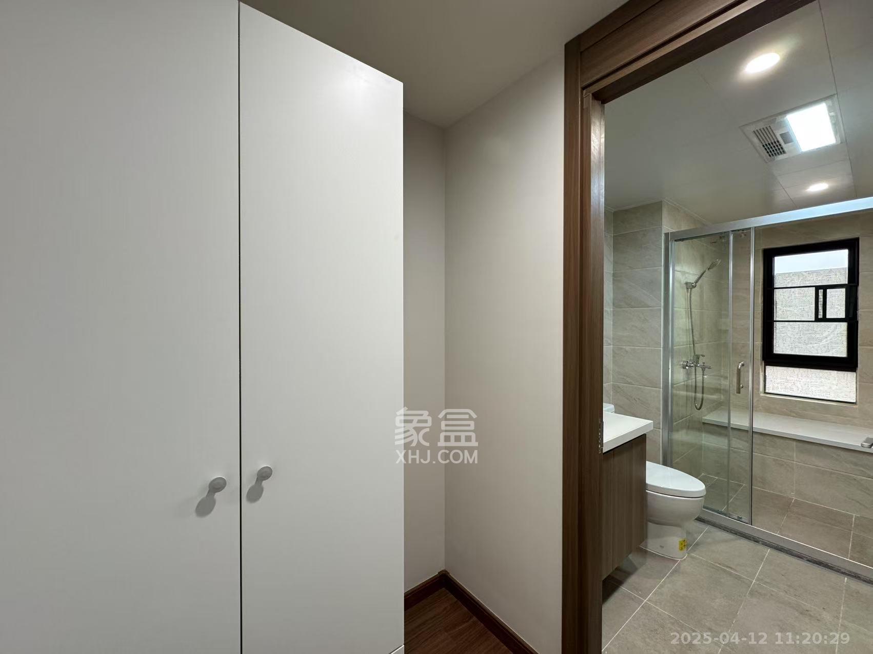 保利中环广场（保利中悦苑）  4室2厅2卫   4300.00元/月室内图