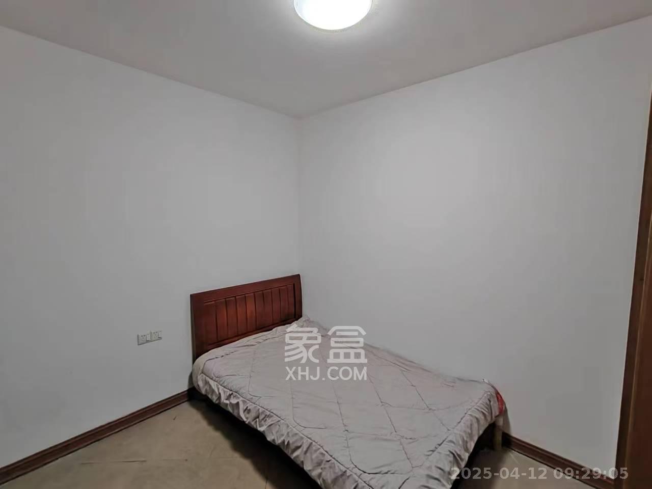 芙蓉广场农行单位宿舍 2室1厅1卫 1900.0元/月 芙蓉广场农行单位宿舍 2室1厅1卫 1900.0元/月室内图