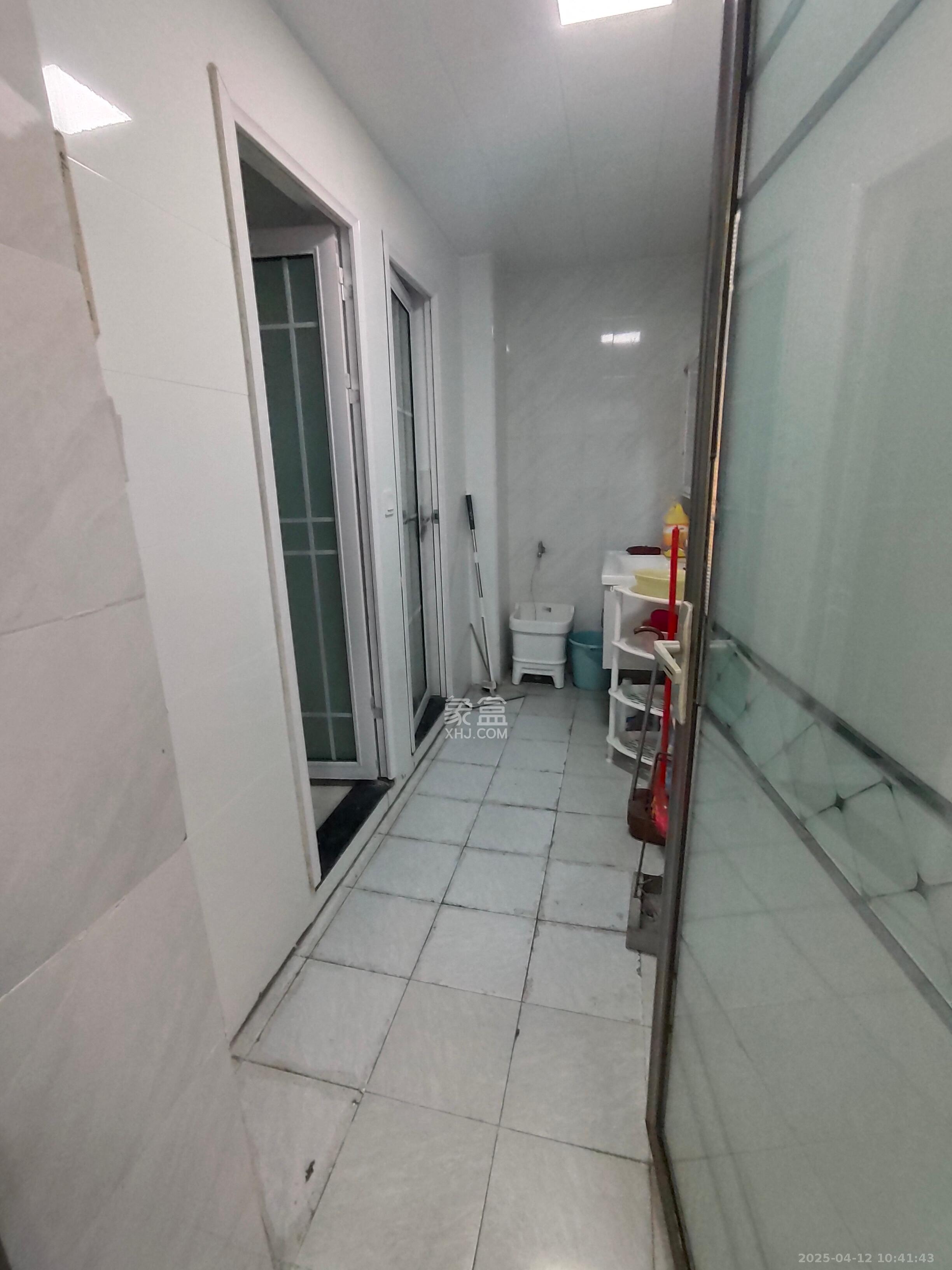 旭辉国际广场(永升商业广场) 1室0厅0卫 7000.0元/月 旭辉国际广场(永升商业广场) 1室0厅0卫 7000.0元/月室内图