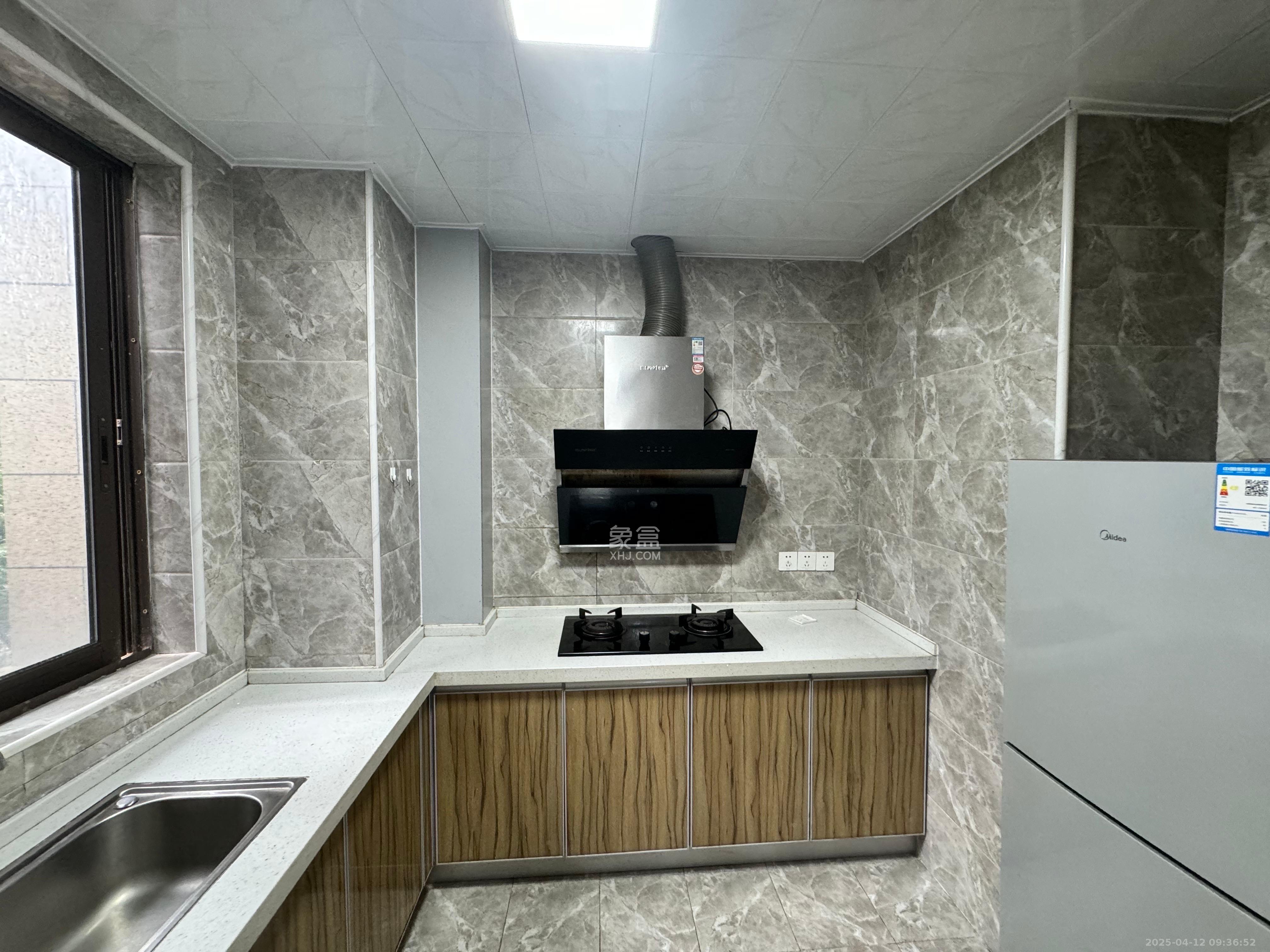 龙湖春江悦茗 3室2厅2卫 2800.0元/月 龙湖春江悦茗 3室2厅2卫 2800.0元/月室内图