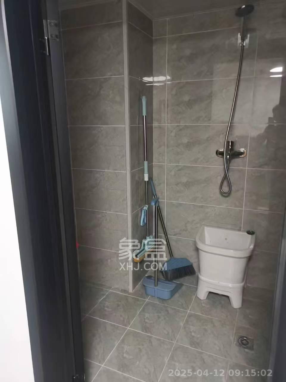 龙湖新壹城 1室1厅1卫 2800.0元/月 龙湖新壹城 1室1厅1卫 2800.0元/月室内图