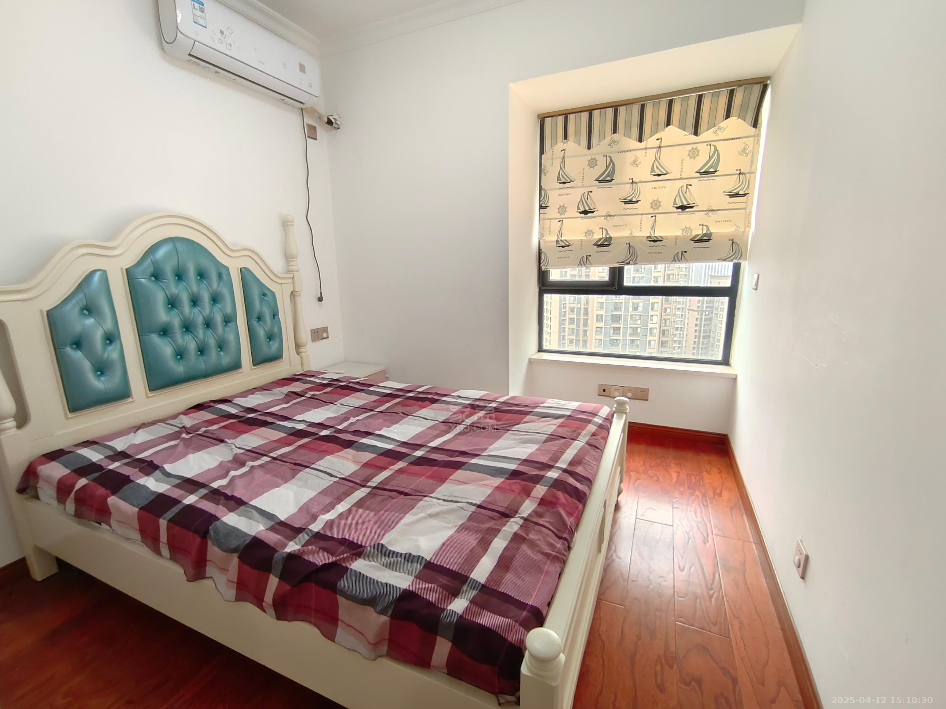 中建御山和苑  4室2厅2卫   2650.00元/月室内图