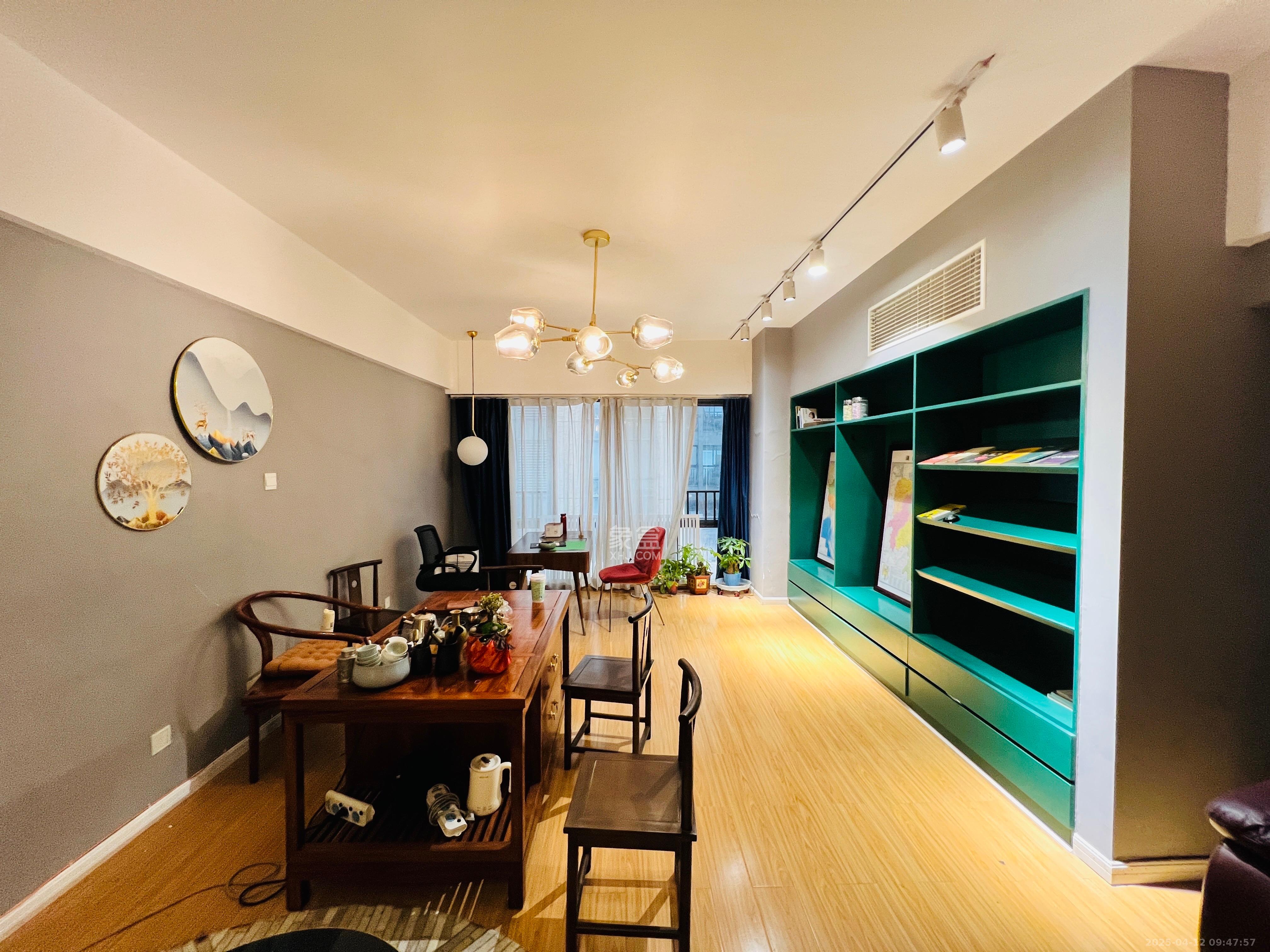 摩天一号  1室1厅1卫    4500.0元/月 摩天一号  1室1厅1卫    4500.0元/月室内图