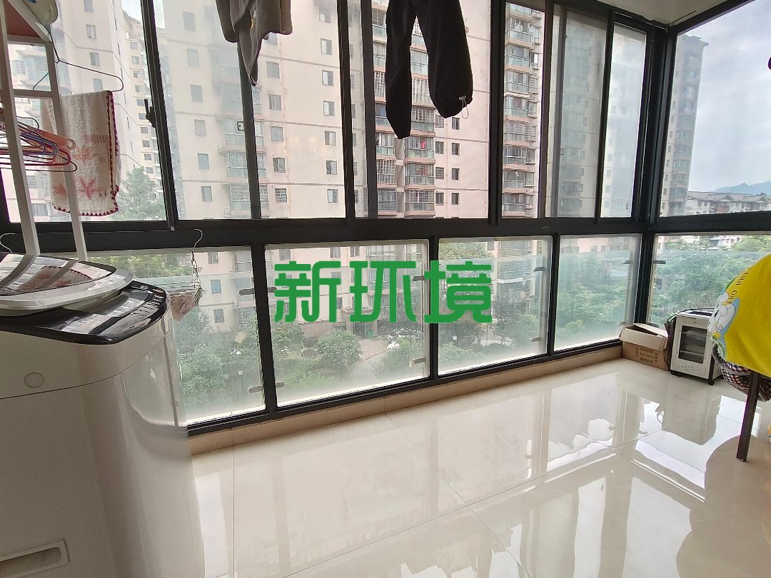 阳光水岸  2室2厅1卫   53.80万客厅
