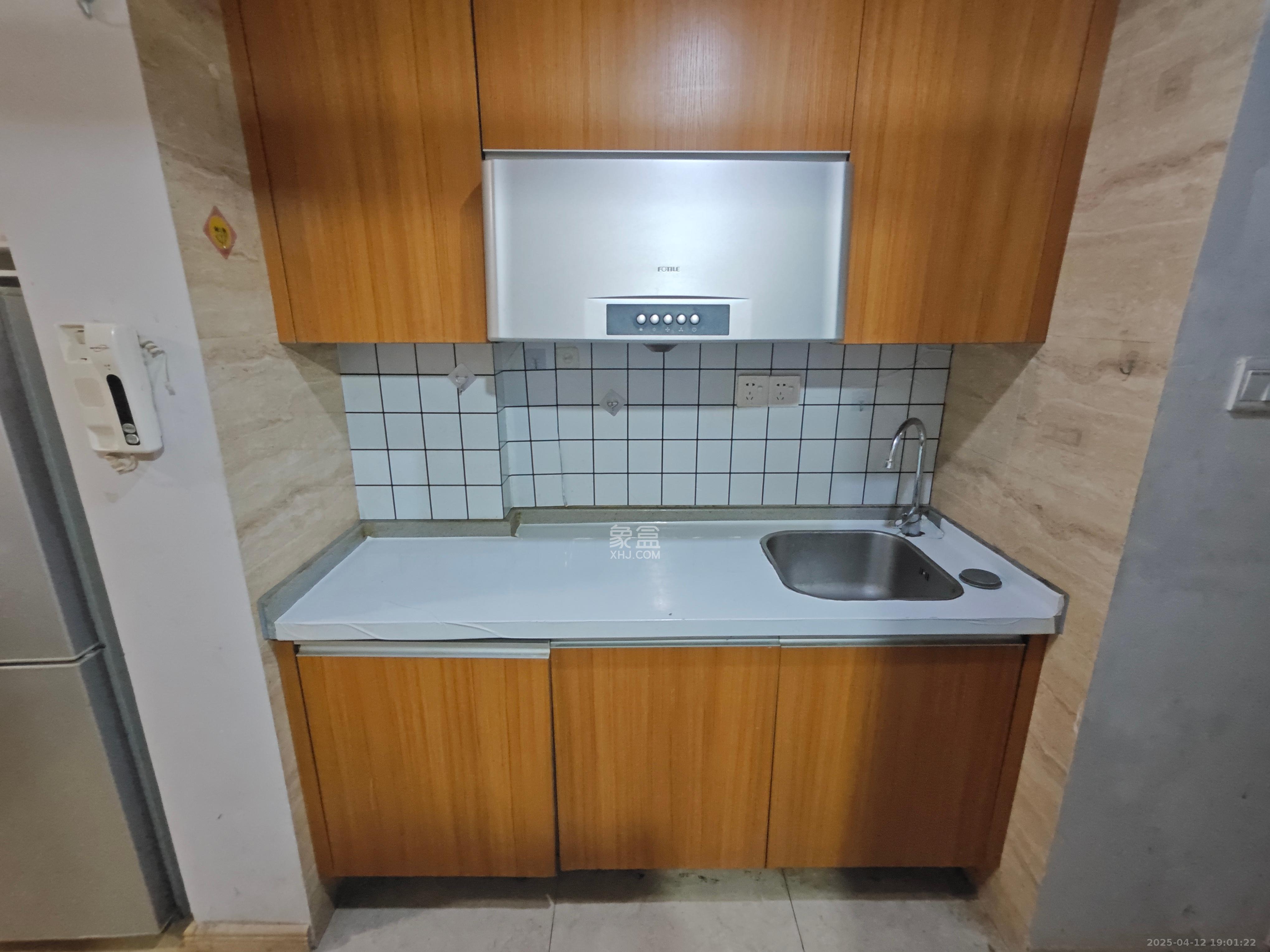 万科城  1室1厅1卫   1450.00元/月室内图