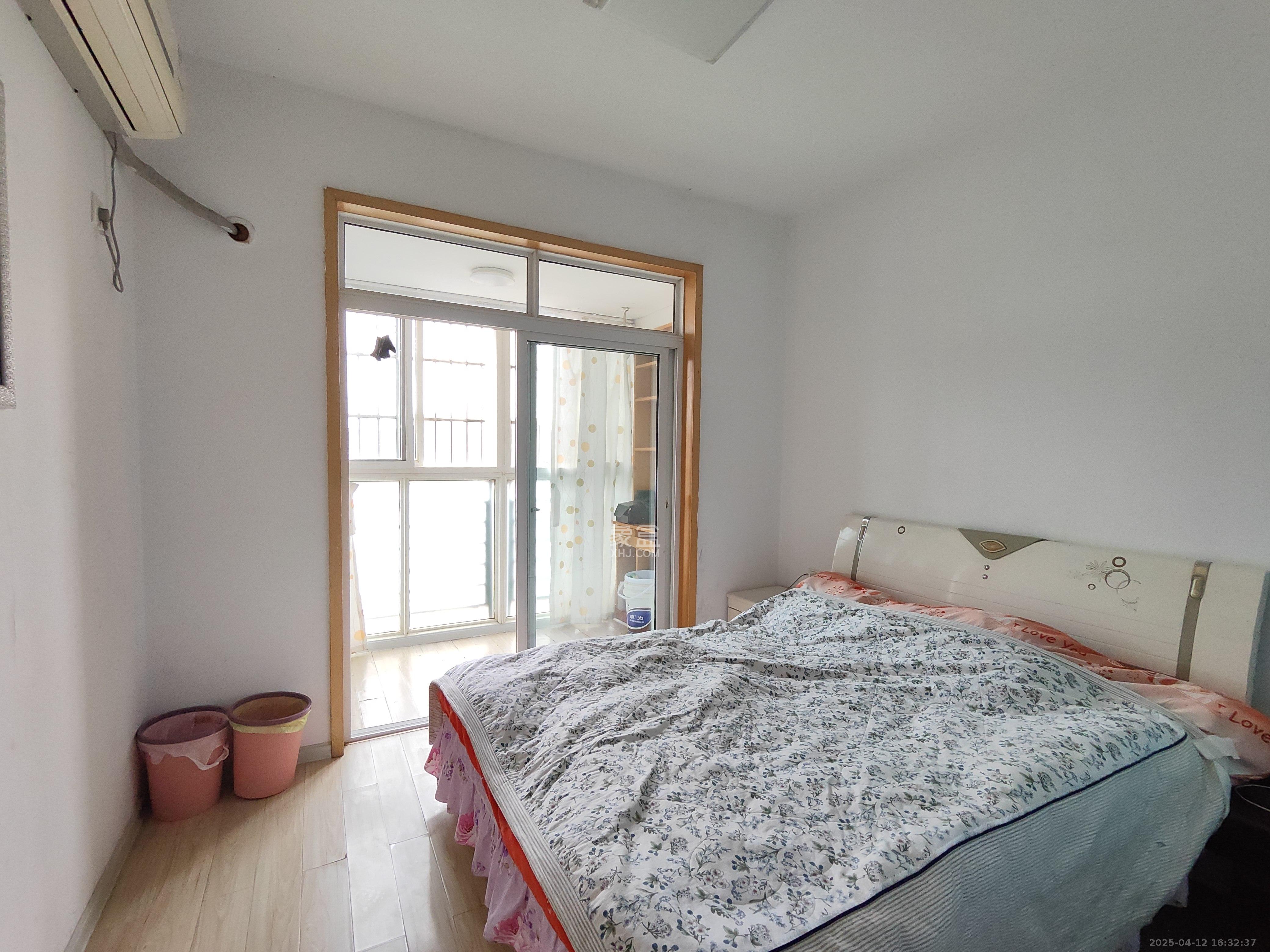 圣力华苑 3室2厅2卫 1800.0元/月 圣力华苑 3室2厅2卫 1800.0元/月室内图