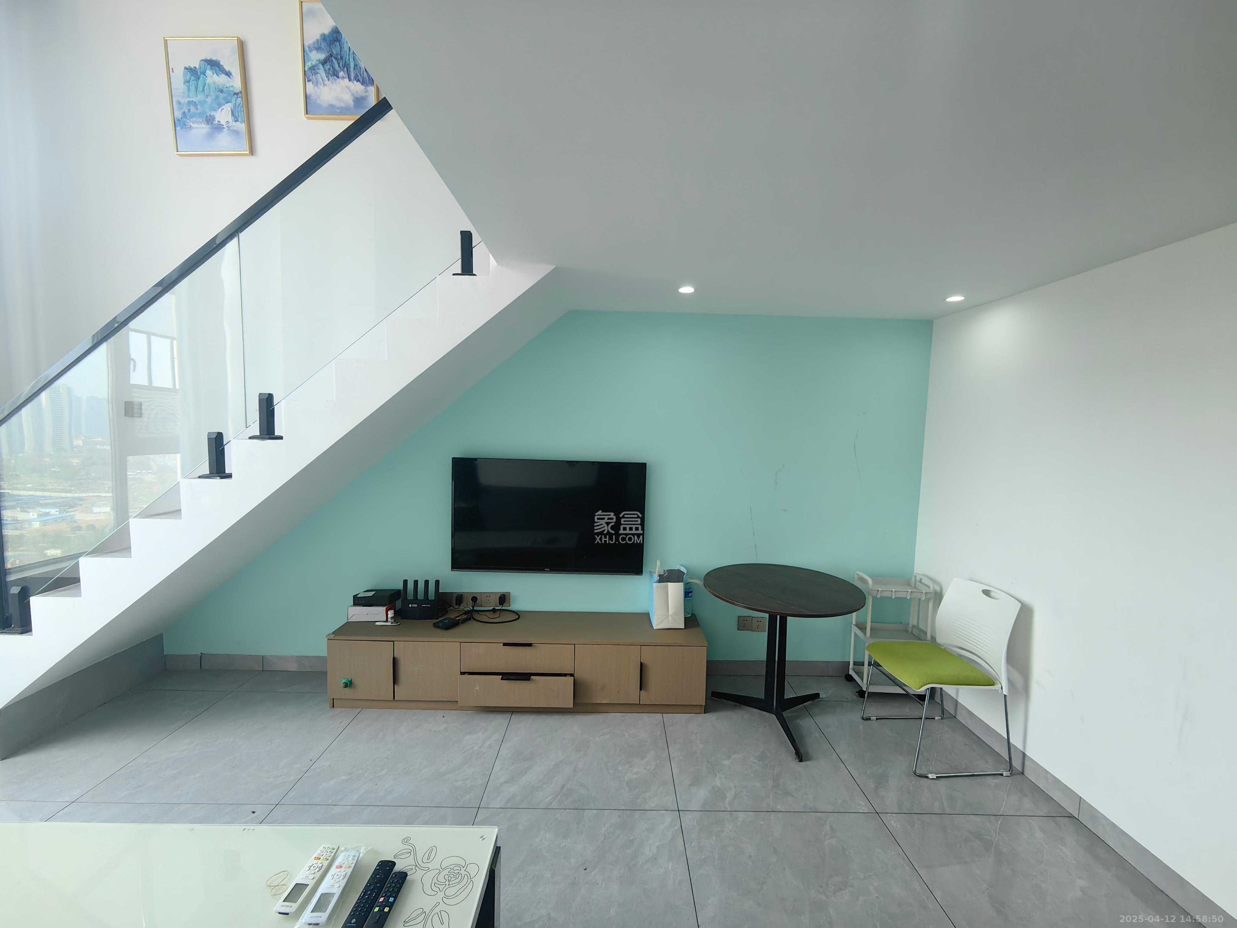 梅溪湖家居建材城  1室0厅0卫    1200.0元/月 梅溪湖家居建材城  1室0厅0卫    1200.0元/月室内图