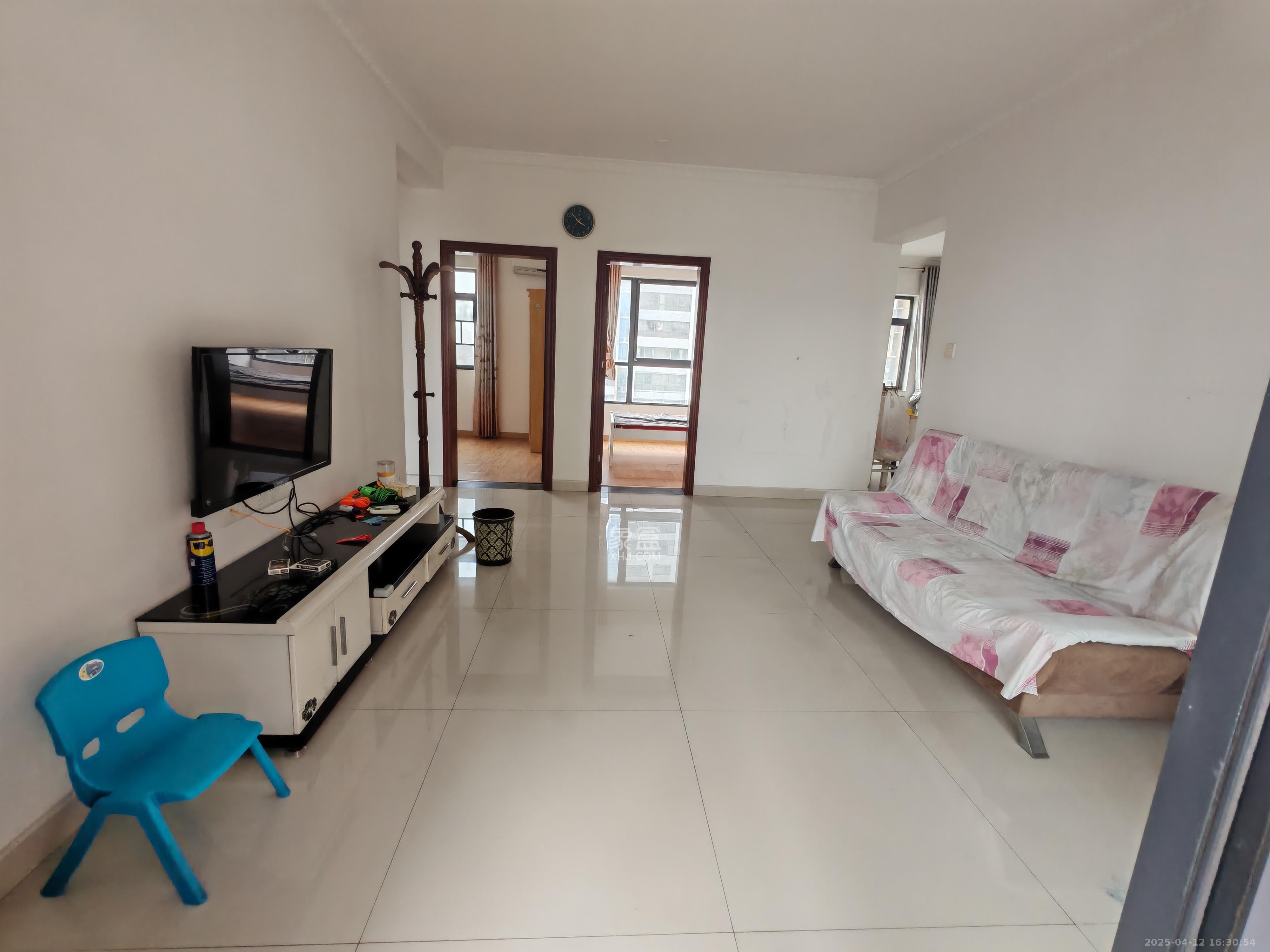 中国铁建国际城二期  3室2厅1卫    1800.0元/月 中国铁建国际城二期  3室2厅1卫    1800.0元/月室内图