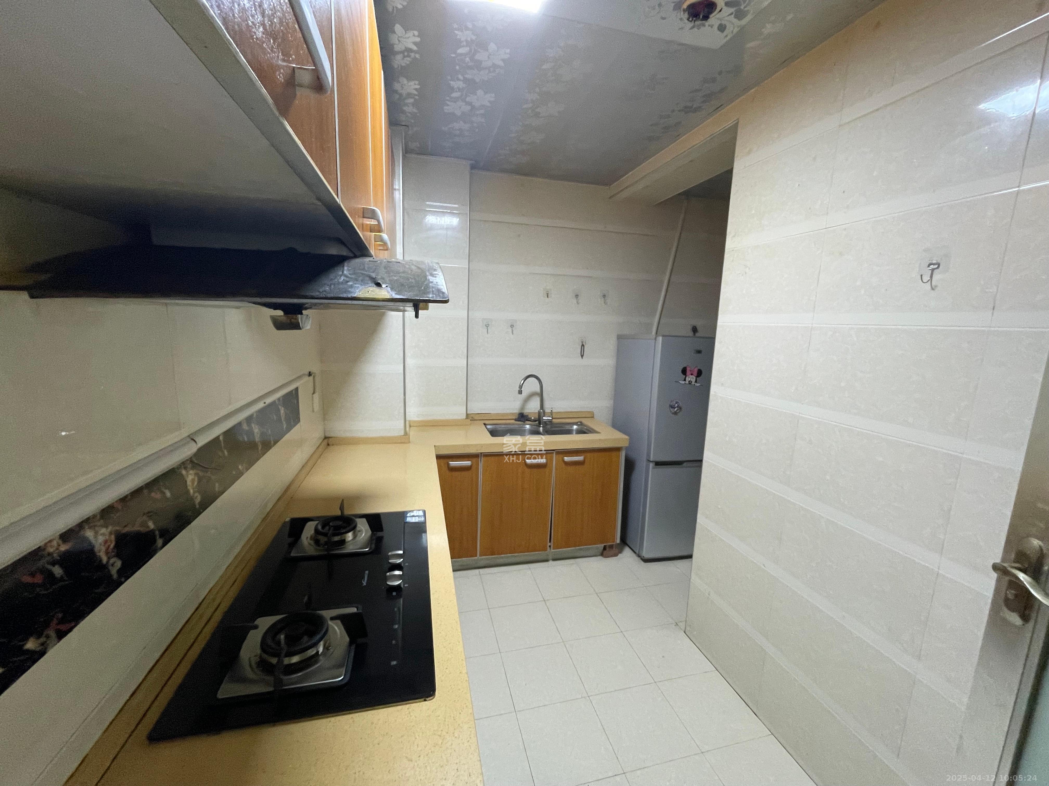 三一街区  2室1厅1卫   1650.00元/月室内图