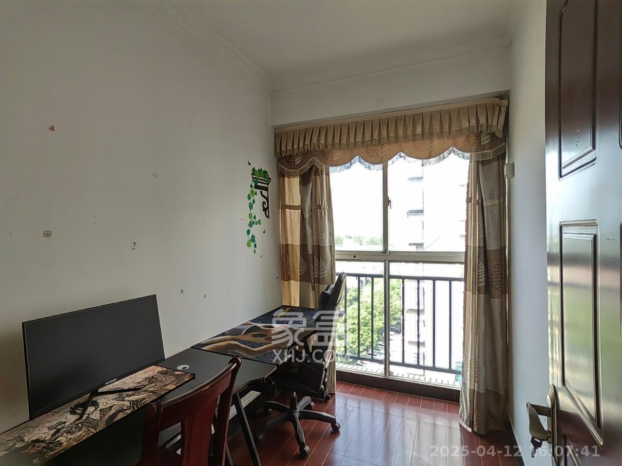 中悦领秀金都 2室2厅1卫 1300.0元/月 中悦领秀金都 2室2厅1卫 1300.0元/月室内图