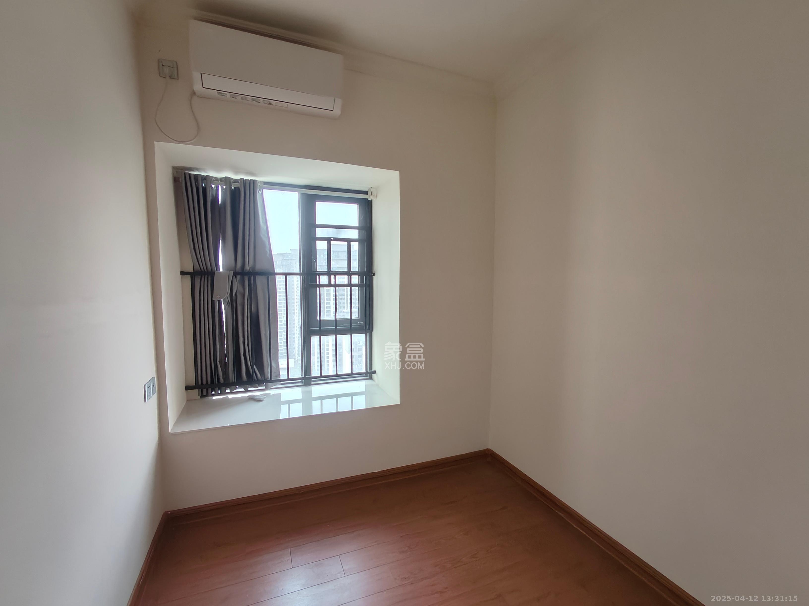 碧桂园培文府锦园 4室2厅2卫 2400.0元/月 碧桂园培文府锦园 4室2厅2卫 2400.0元/月室内图