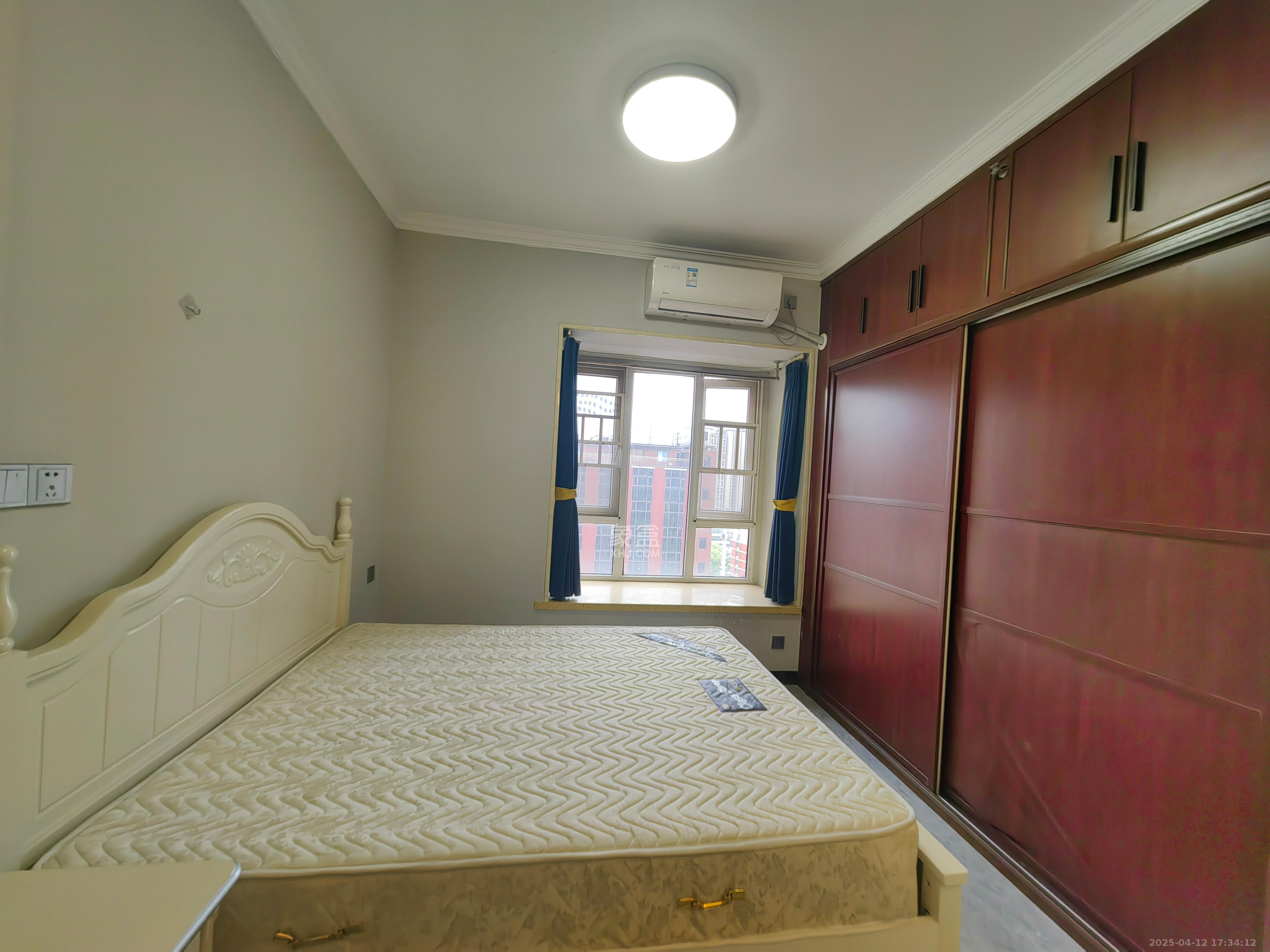 芙蓉万国城MOMA（卓越汇富苑）  1室1厅1卫    1300.0元/月室内图