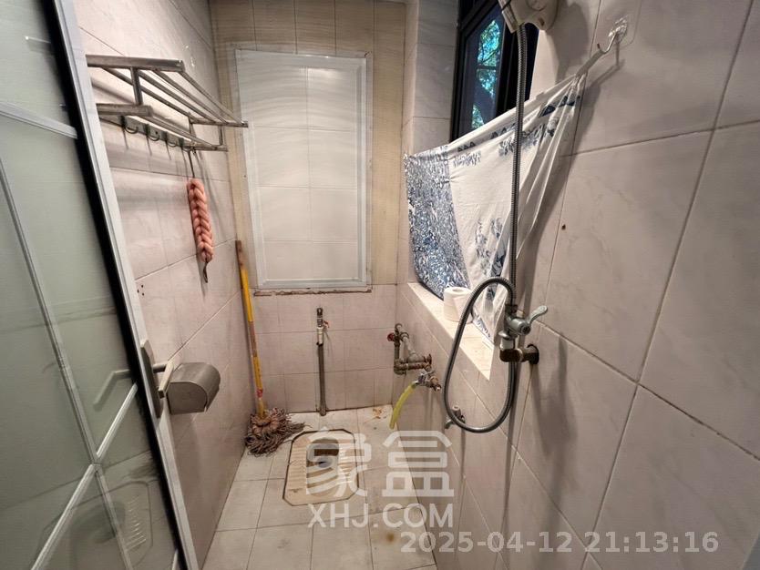 红龙庙小区  3室1厅1卫    2400.0元/月室内图
