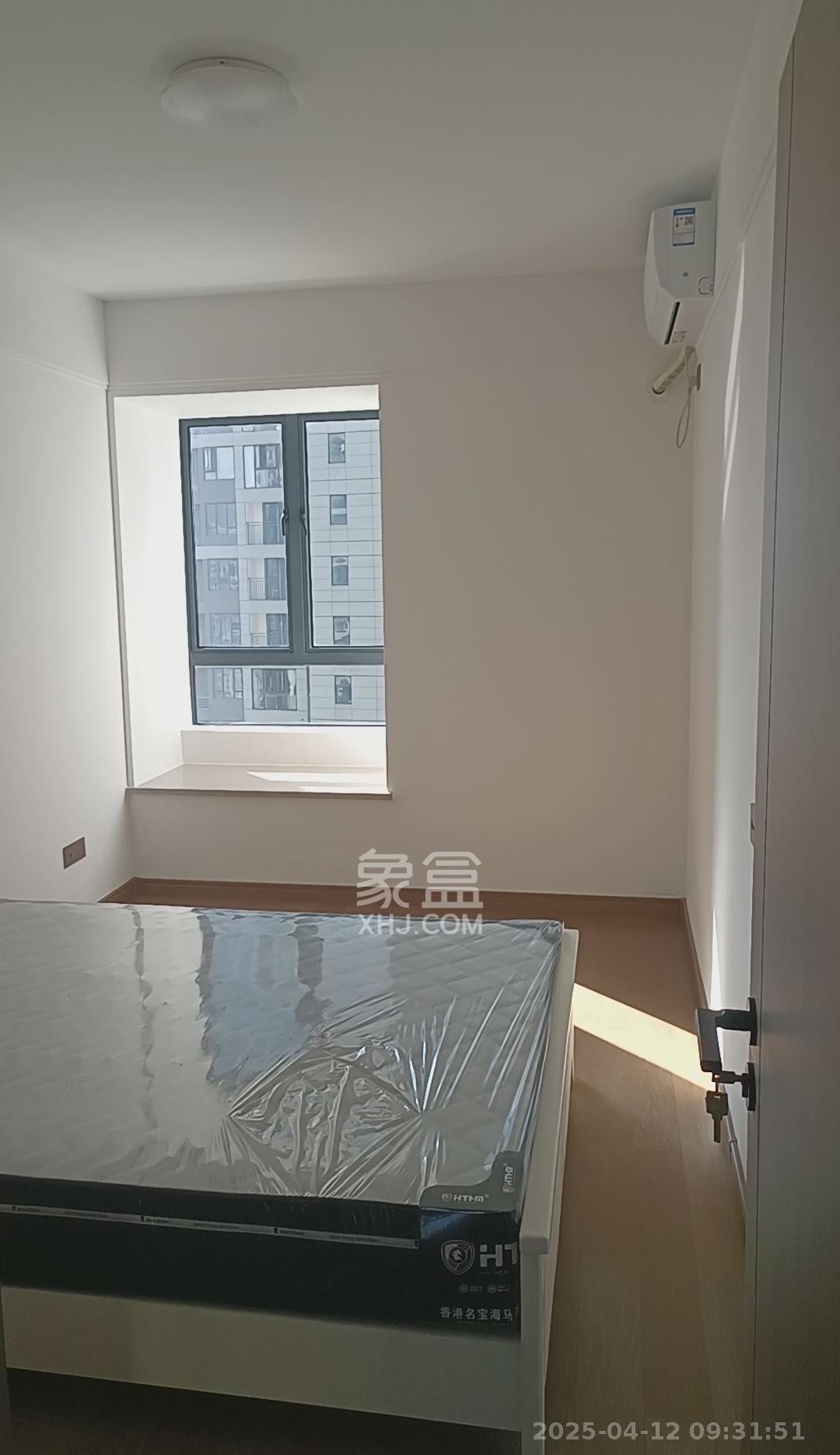 南岭花园 3室2厅2卫 64.8万 南岭花园 3室2厅2卫 64.8万客厅