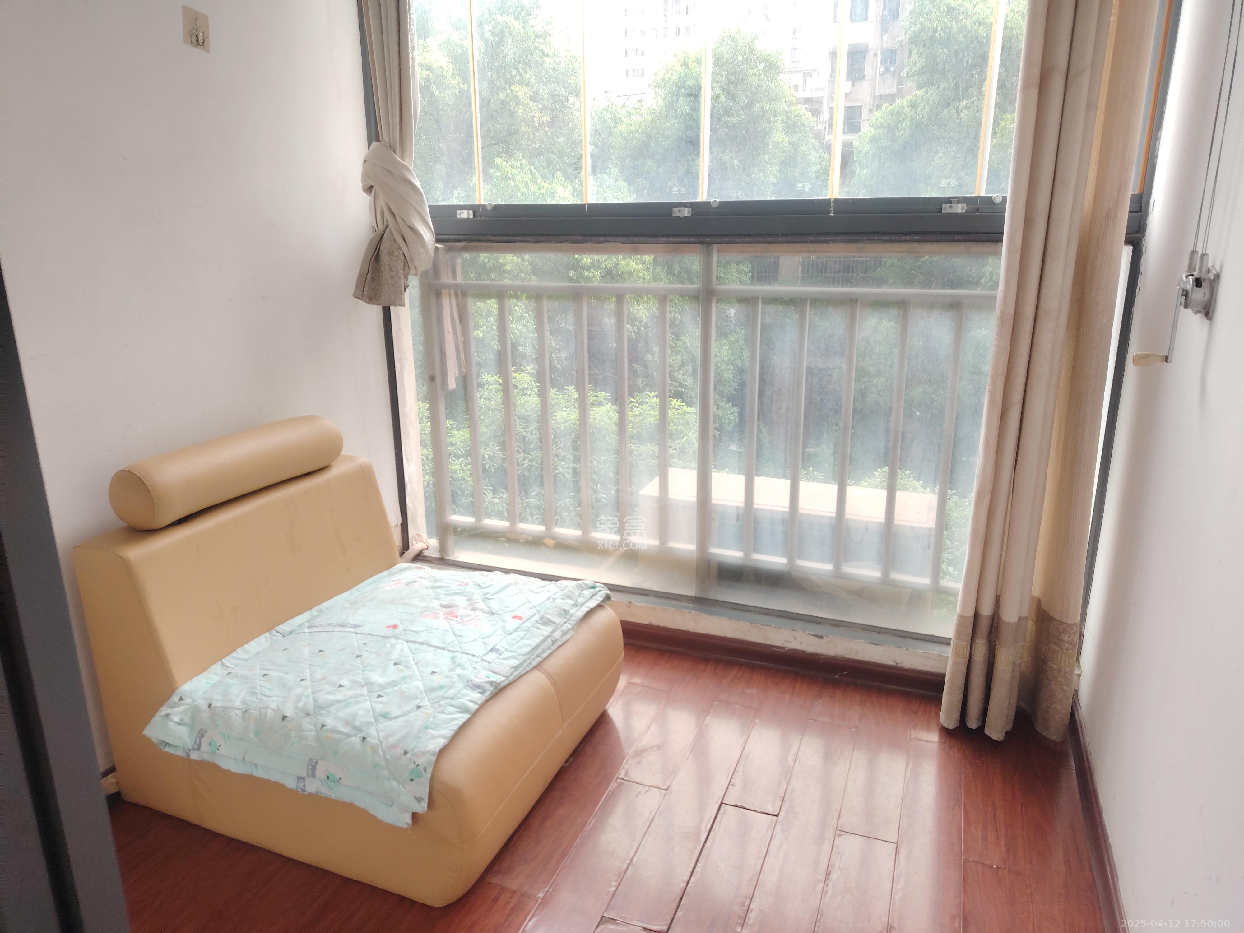 湘域中央  2室1厅1卫   3200.00元/月室内图