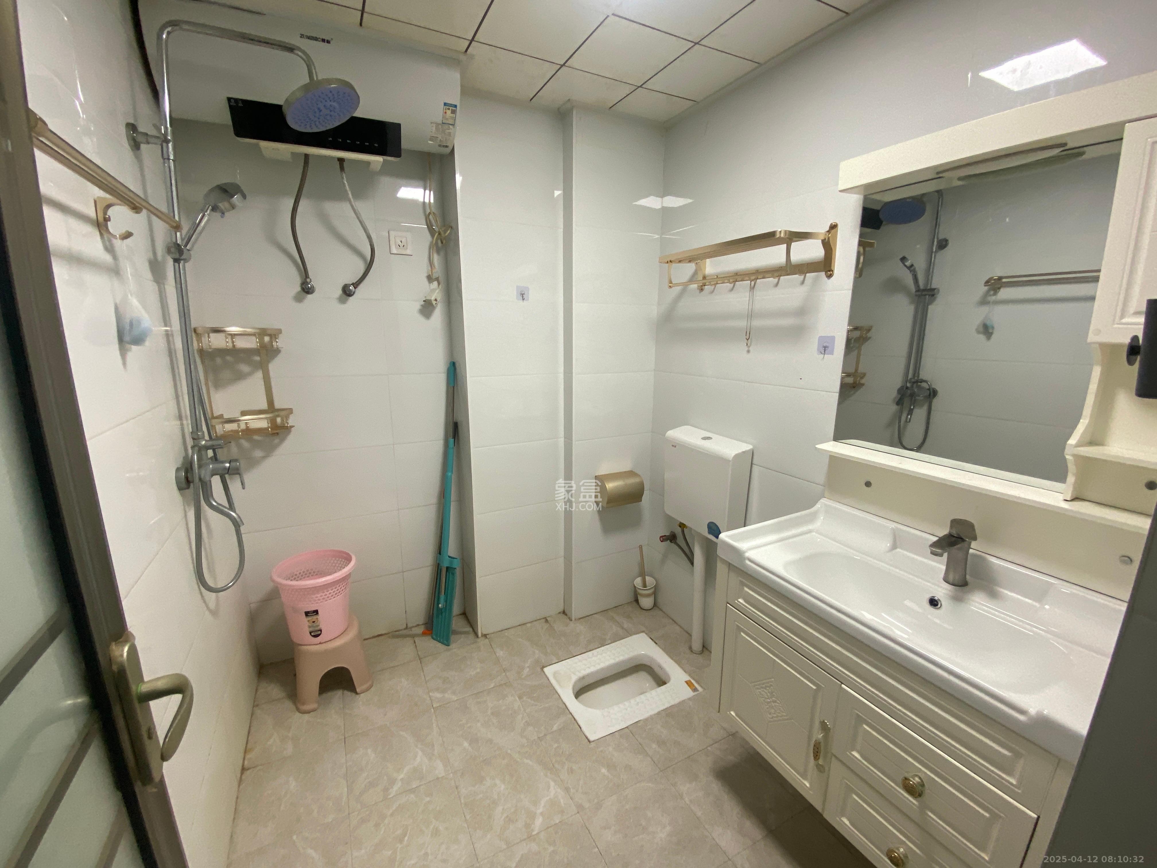 未来漫城 1室1厅1卫 1100.0元/月 未来漫城 1室1厅1卫 1100.0元/月室内图