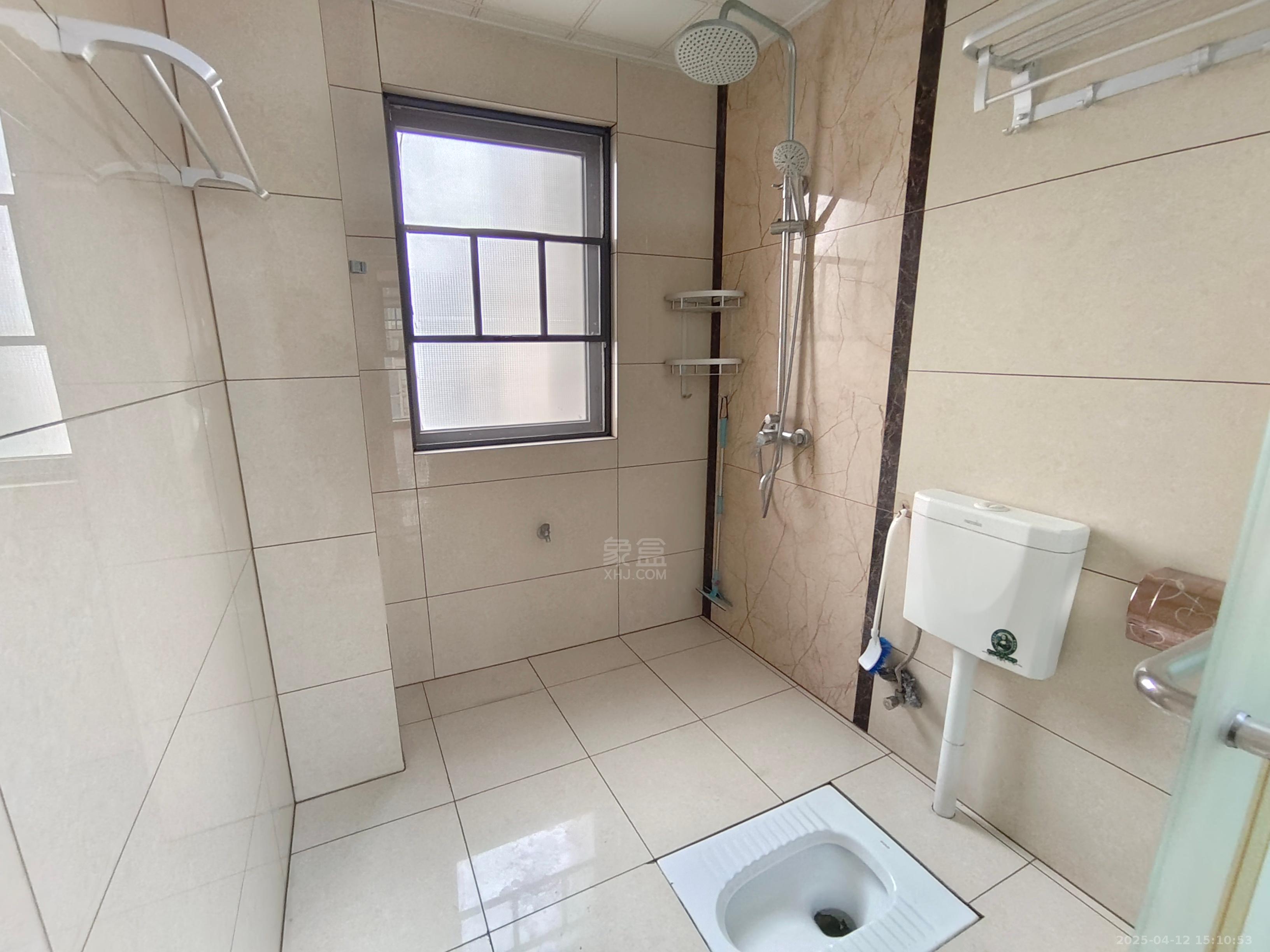 中建御山和苑 4室2厅2卫 2650.0元/月 中建御山和苑 4室2厅2卫 2650.0元/月室内图