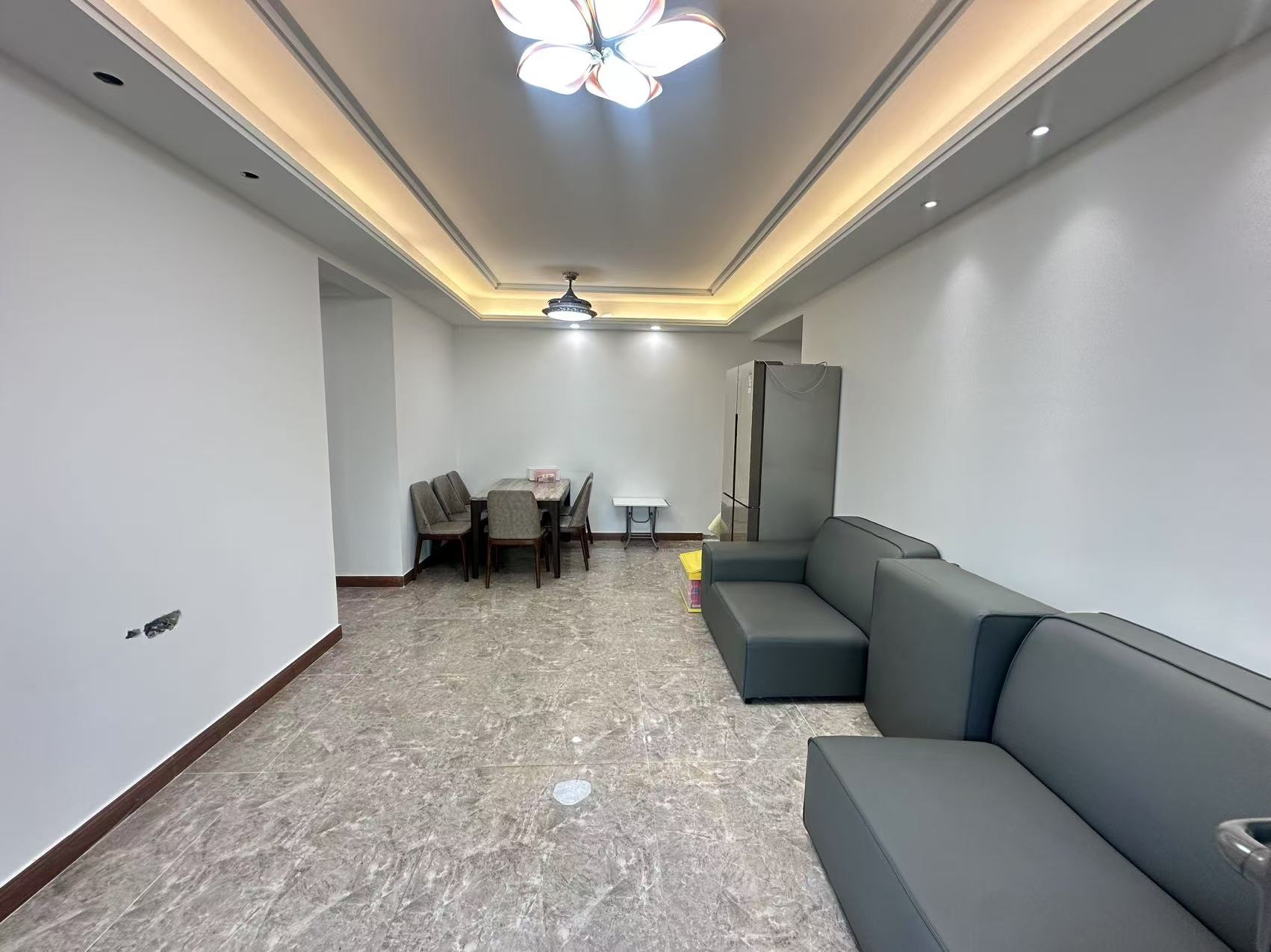 恒大美丽沙天玺湾 3室2厅2卫 3200.0元/月 恒大美丽沙天玺湾 3室2厅2卫 3200.0元/月室内图