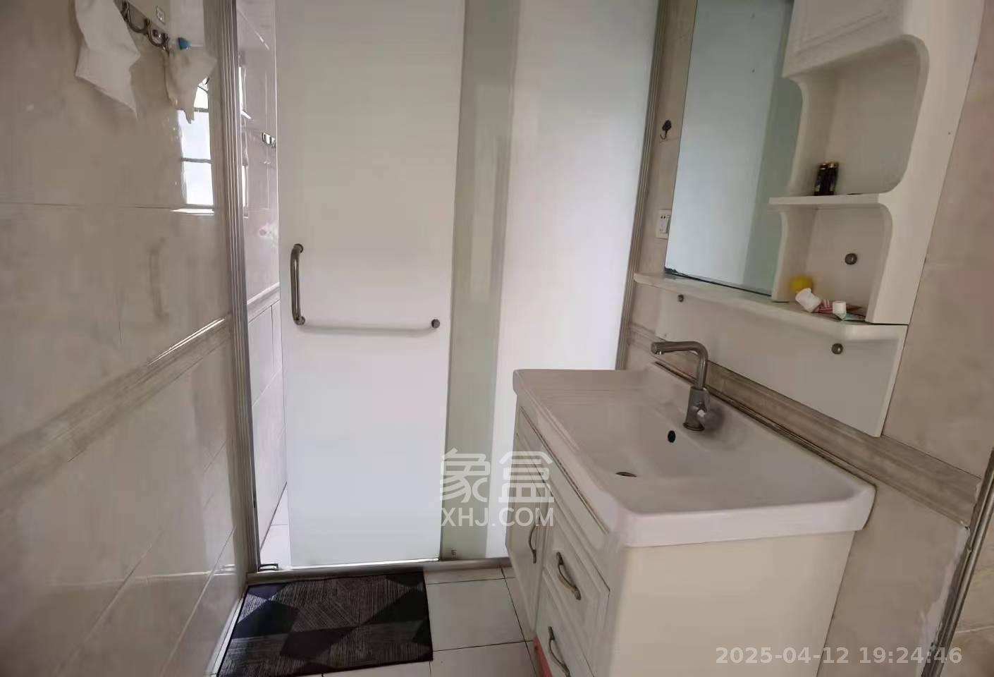 中信凯旋城(中信新城四期) 3室2厅2卫 2300.0元/月 中信凯旋城(中信新城四期) 3室2厅2卫 2300.0元/月室内图