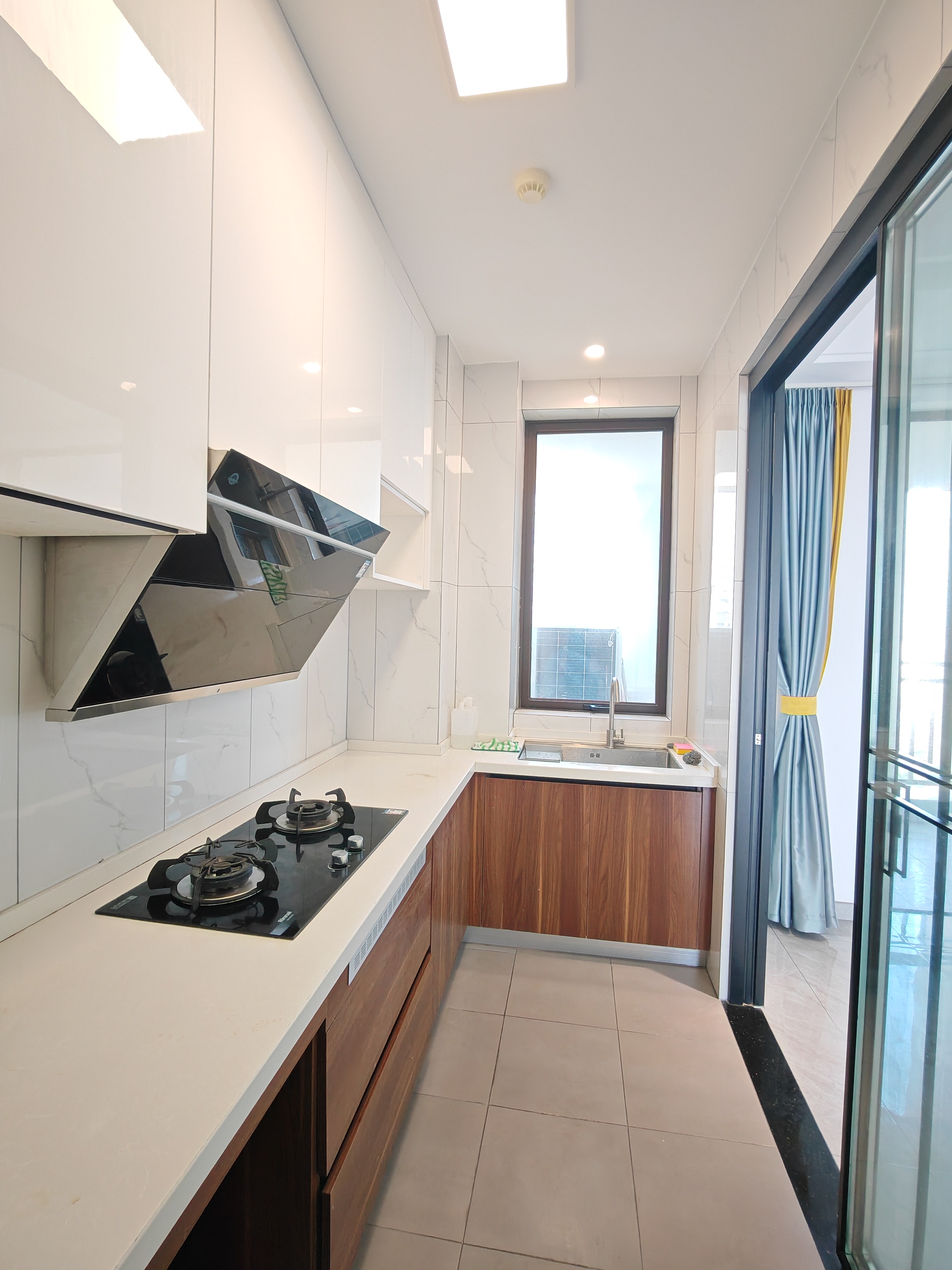 富力首府 3室2厅2卫 470.0万 富力首府 3室2厅2卫 470.0万客厅