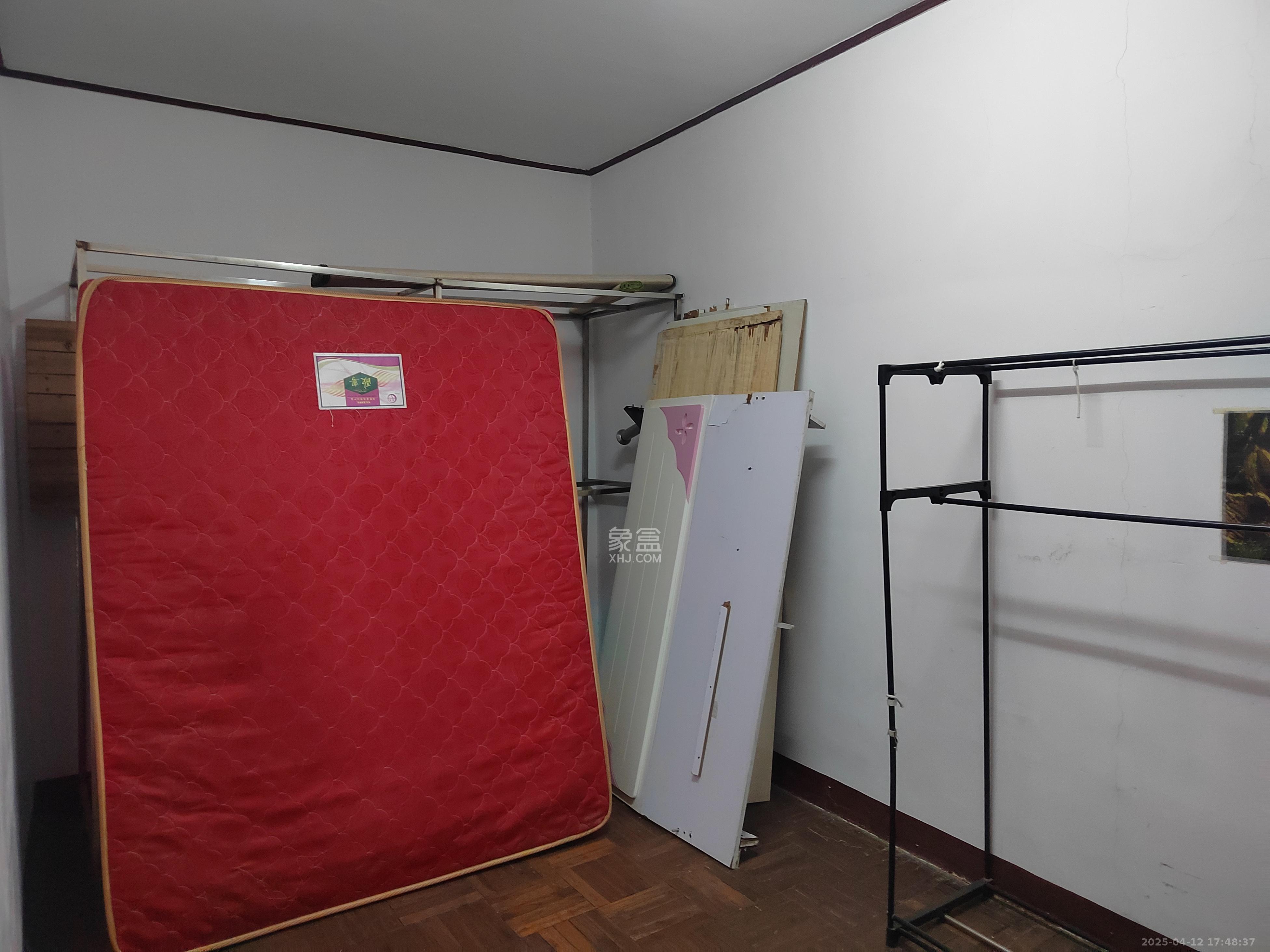 人保财产湖南分公司宿舍 3室1厅1卫 1300.0元/月 人保财产湖南分公司宿舍 3室1厅1卫 1300.0元/月室内图