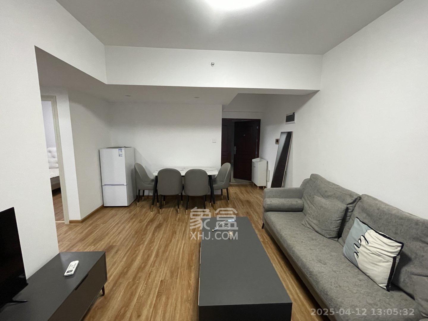 美林美寓  2室2厅1卫    2700.0元/月 美林美寓  2室2厅1卫    2700.0元/月室内图