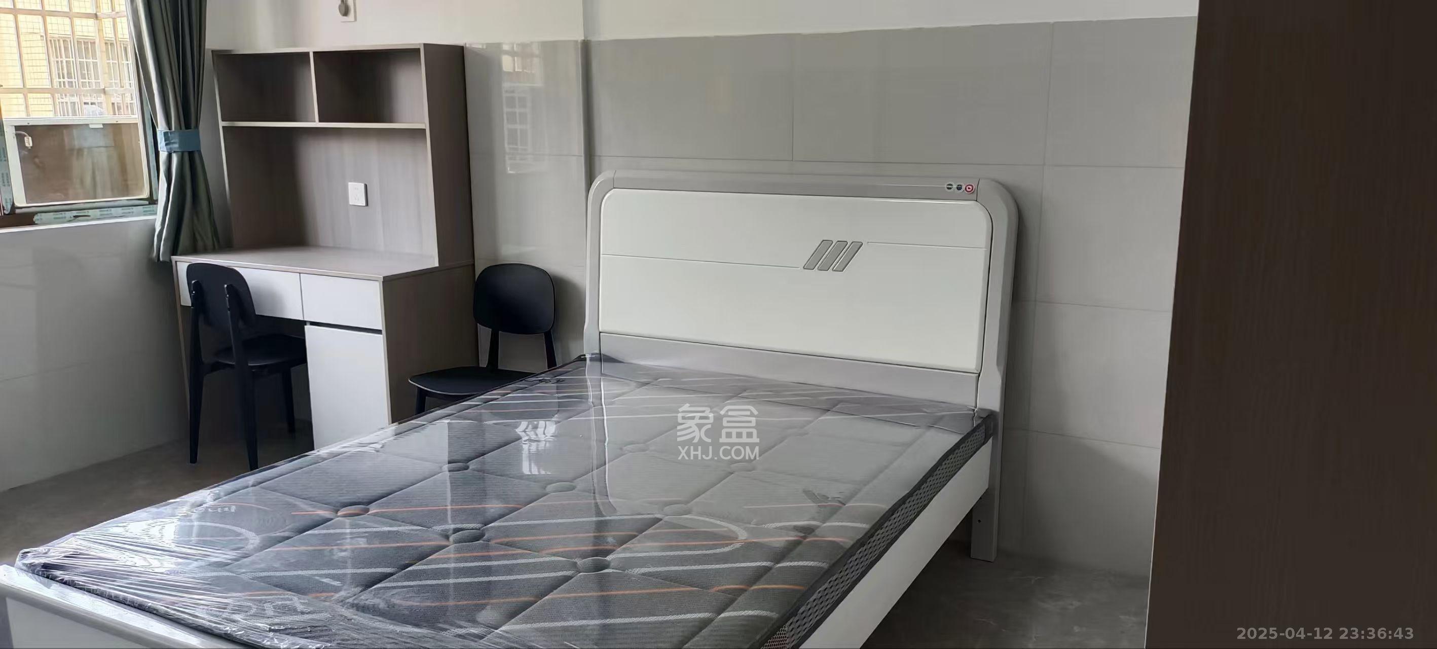 高岭小区 1室1厅1卫 1400.0元/月 高岭小区 1室1厅1卫 1400.0元/月室内图