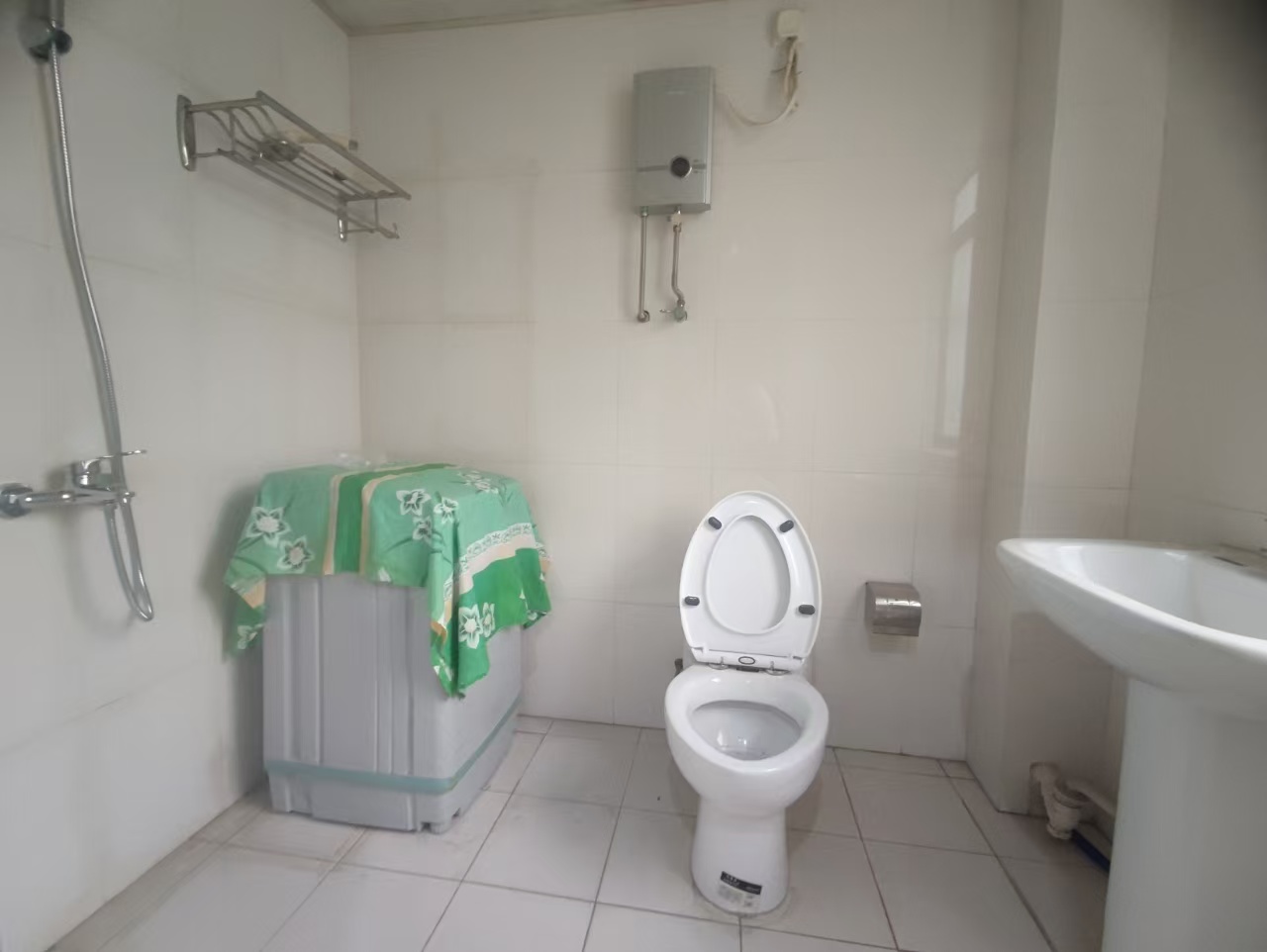 梓怡华盛家园 3室2厅1卫 1500.0元/月 梓怡华盛家园 3室2厅1卫 1500.0元/月室内图