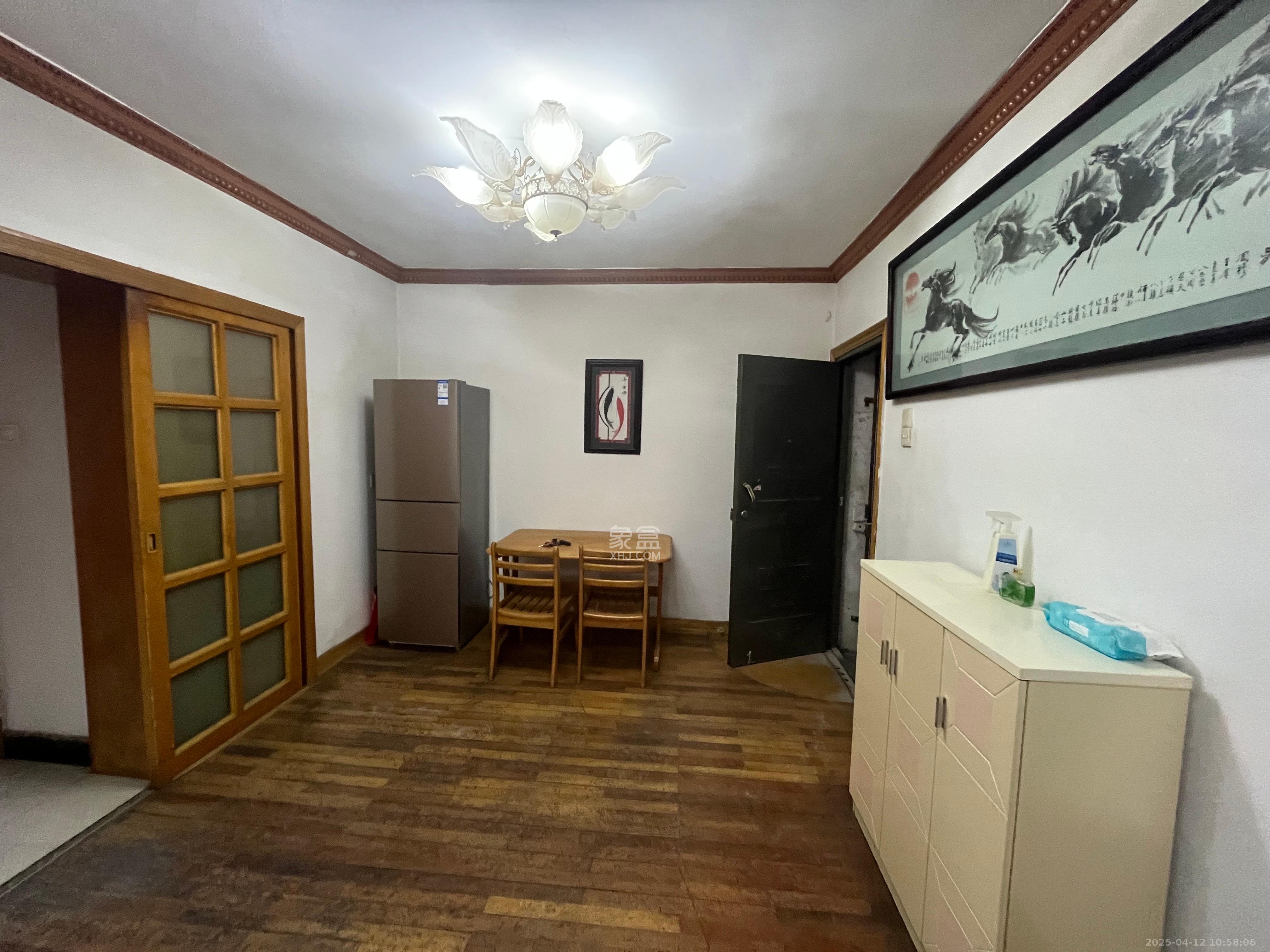 便河边散盘 3室2厅2卫 3200.0元/月 便河边散盘 3室2厅2卫 3200.0元/月室内图