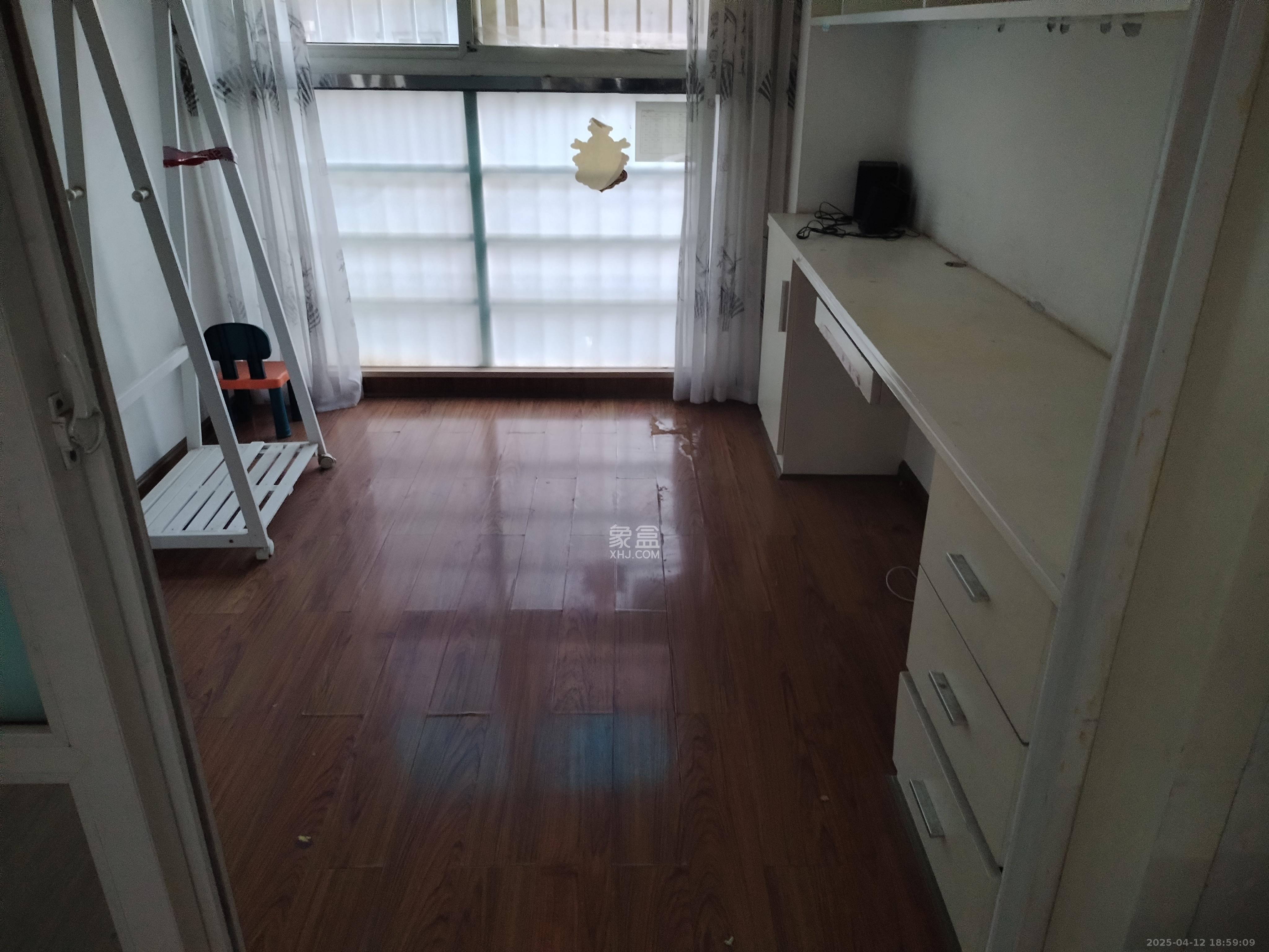 申奥美域  3室2厅1卫   1800.00元/月室内图