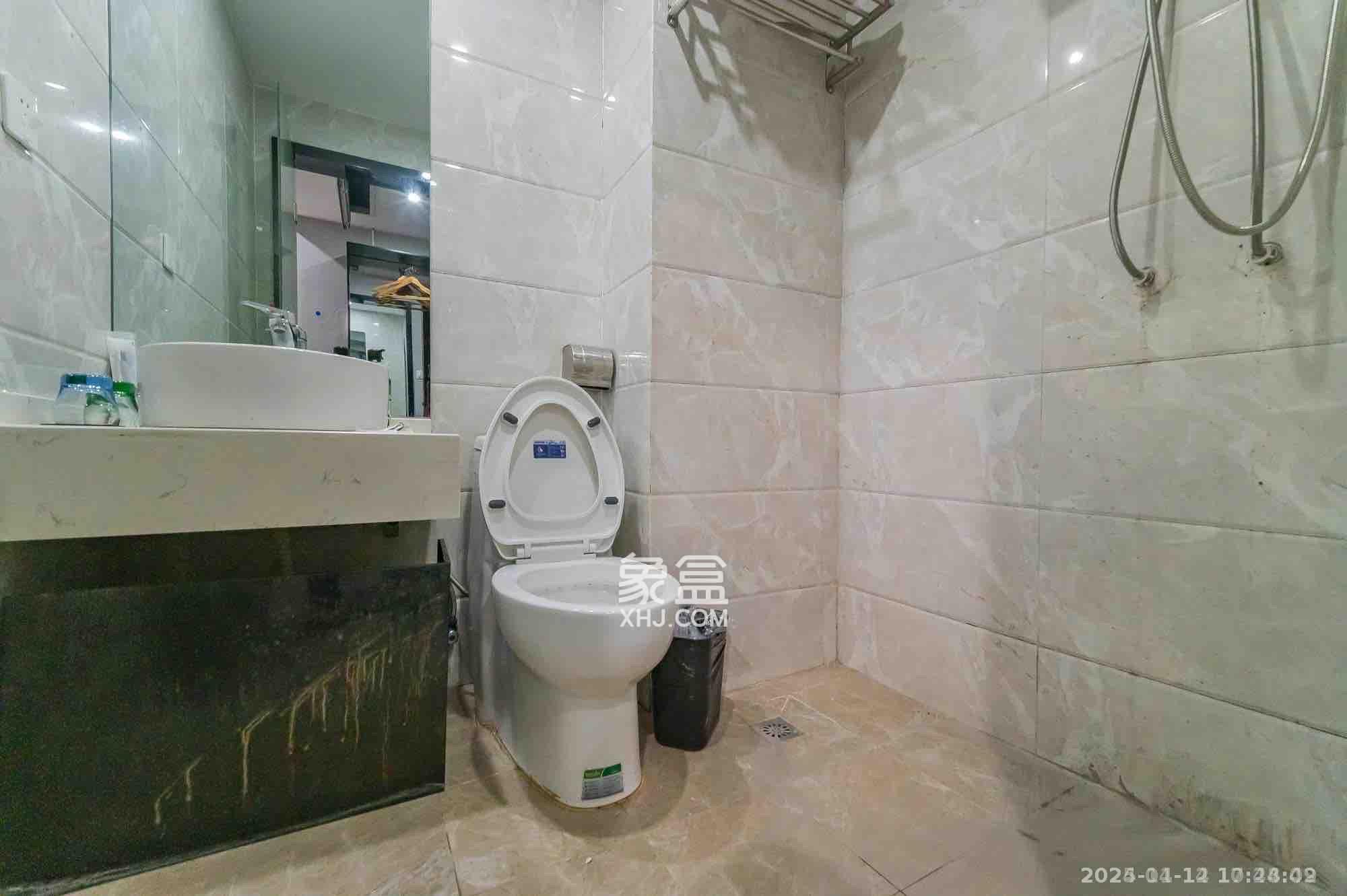 水岸世景 1室1厅1卫 1000.0元/月 水岸世景 1室1厅1卫 1000.0元/月室内图