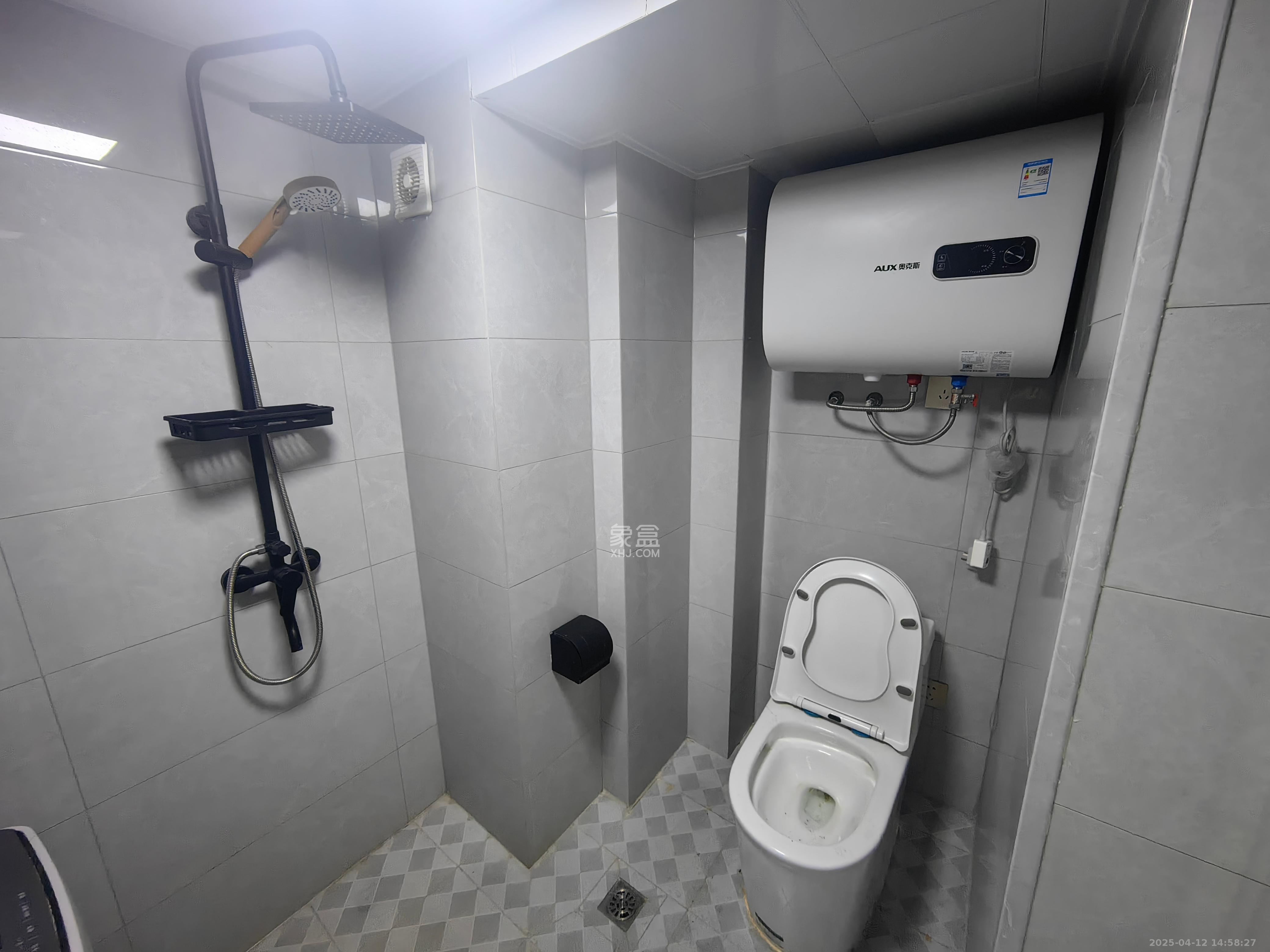 梅溪湖家居建材城  1室0厅0卫    1200.0元/月 梅溪湖家居建材城  1室0厅0卫    1200.0元/月室内图