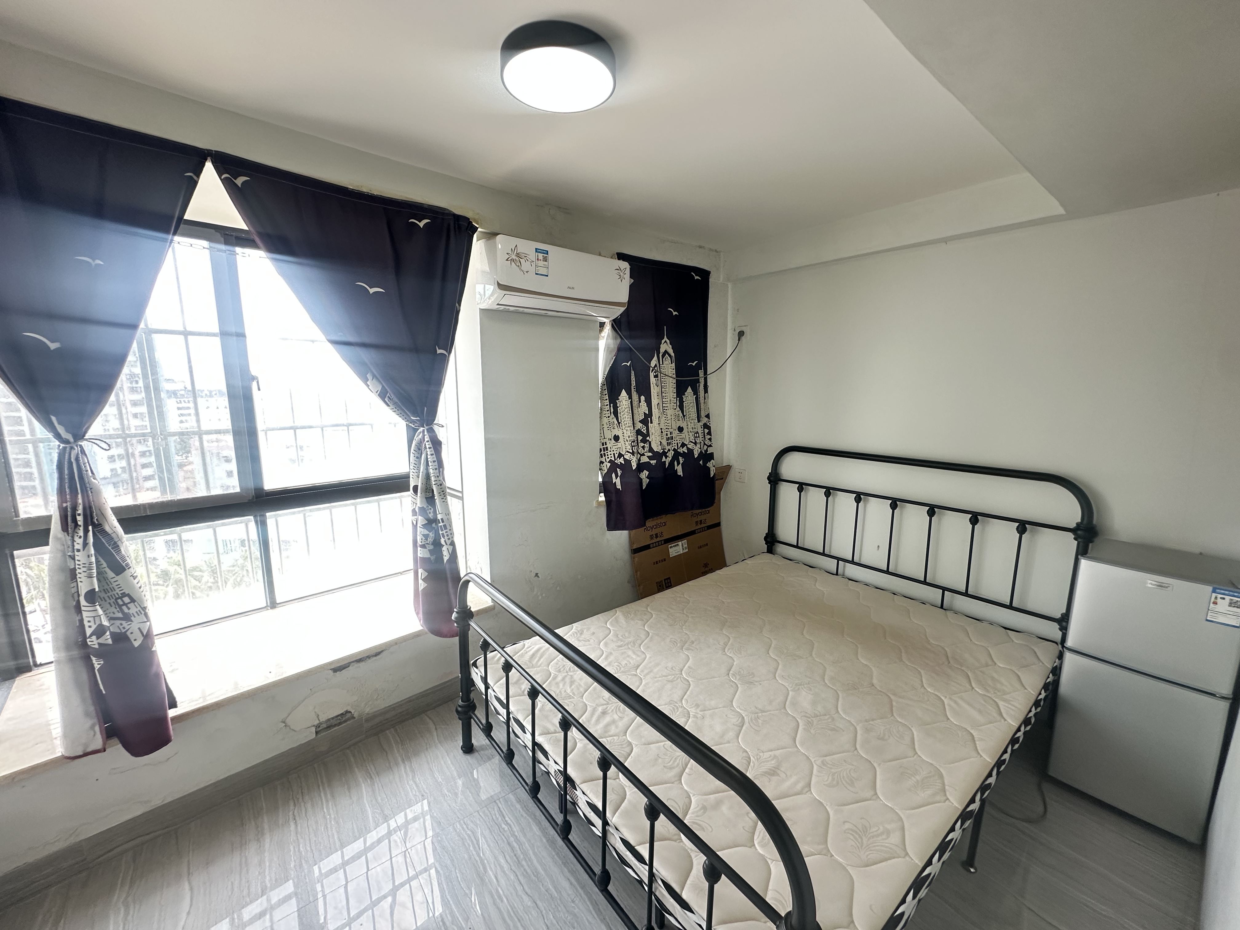 加州阳光 2室1厅1卫 1500.0元/月 加州阳光 2室1厅1卫 1500.0元/月室内图