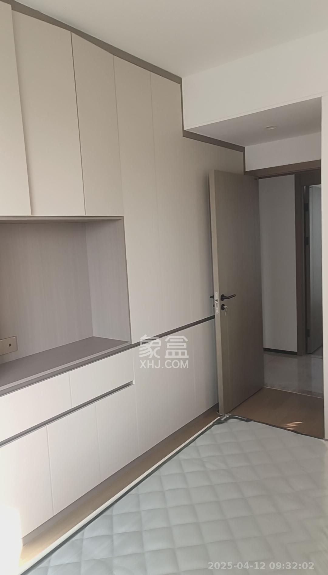 南岭花园 3室2厅2卫 64.8万 南岭花园 3室2厅2卫 64.8万客厅