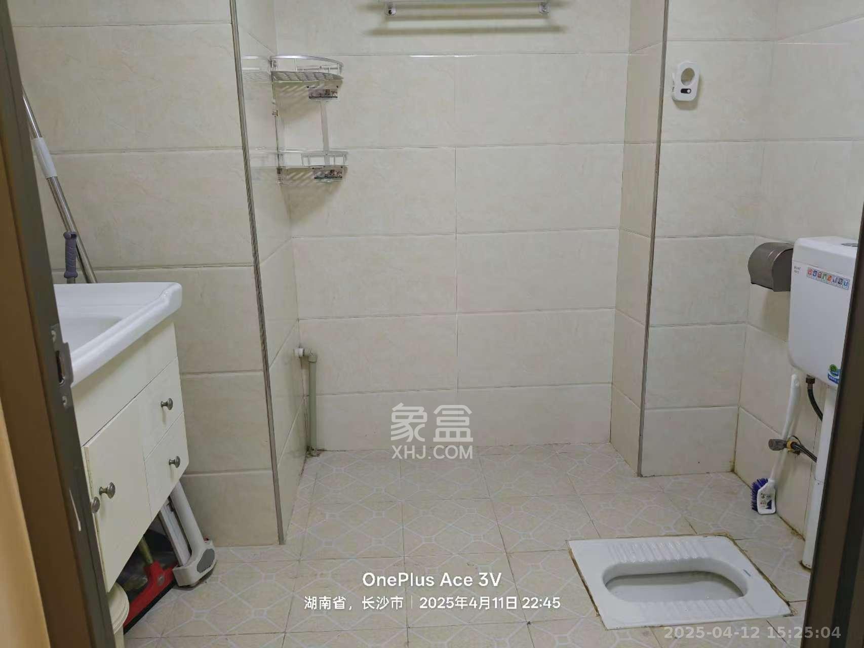 圭塘三小区  1室1厅1卫    1500.0元/月室内图