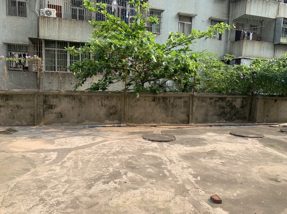 金海大院  2室2厅1卫    68.0万 金海大院  2室2厅1卫    68.0万客厅