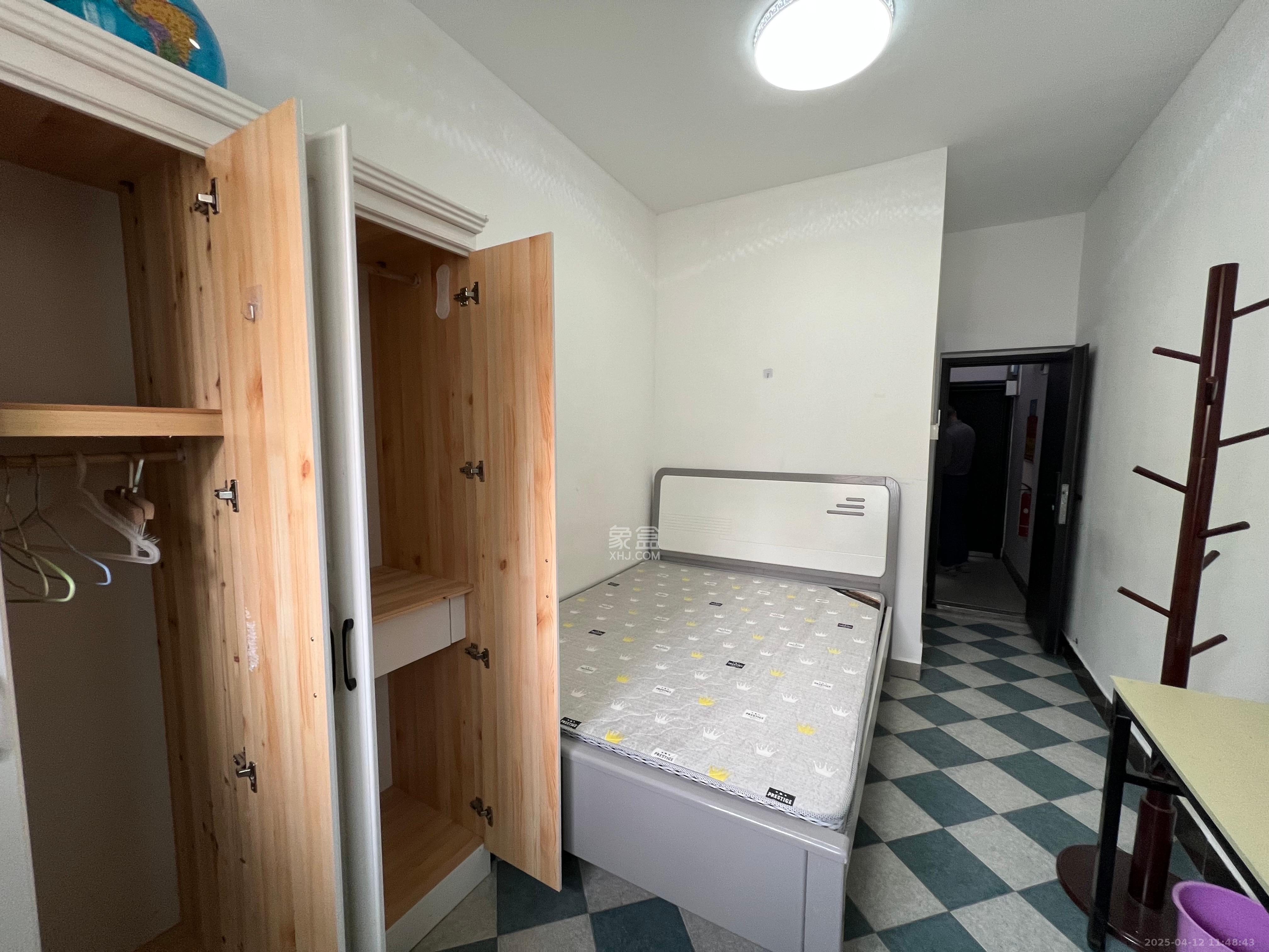 上碧湘街散盘 1室0厅1卫 1100.0元/月 上碧湘街散盘 1室0厅1卫 1100.0元/月室内图