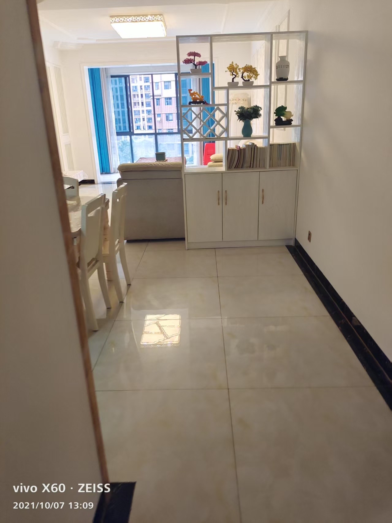 五洲锦城  4室2厅2卫    92.8万 五洲锦城  4室2厅2卫    92.8万客厅