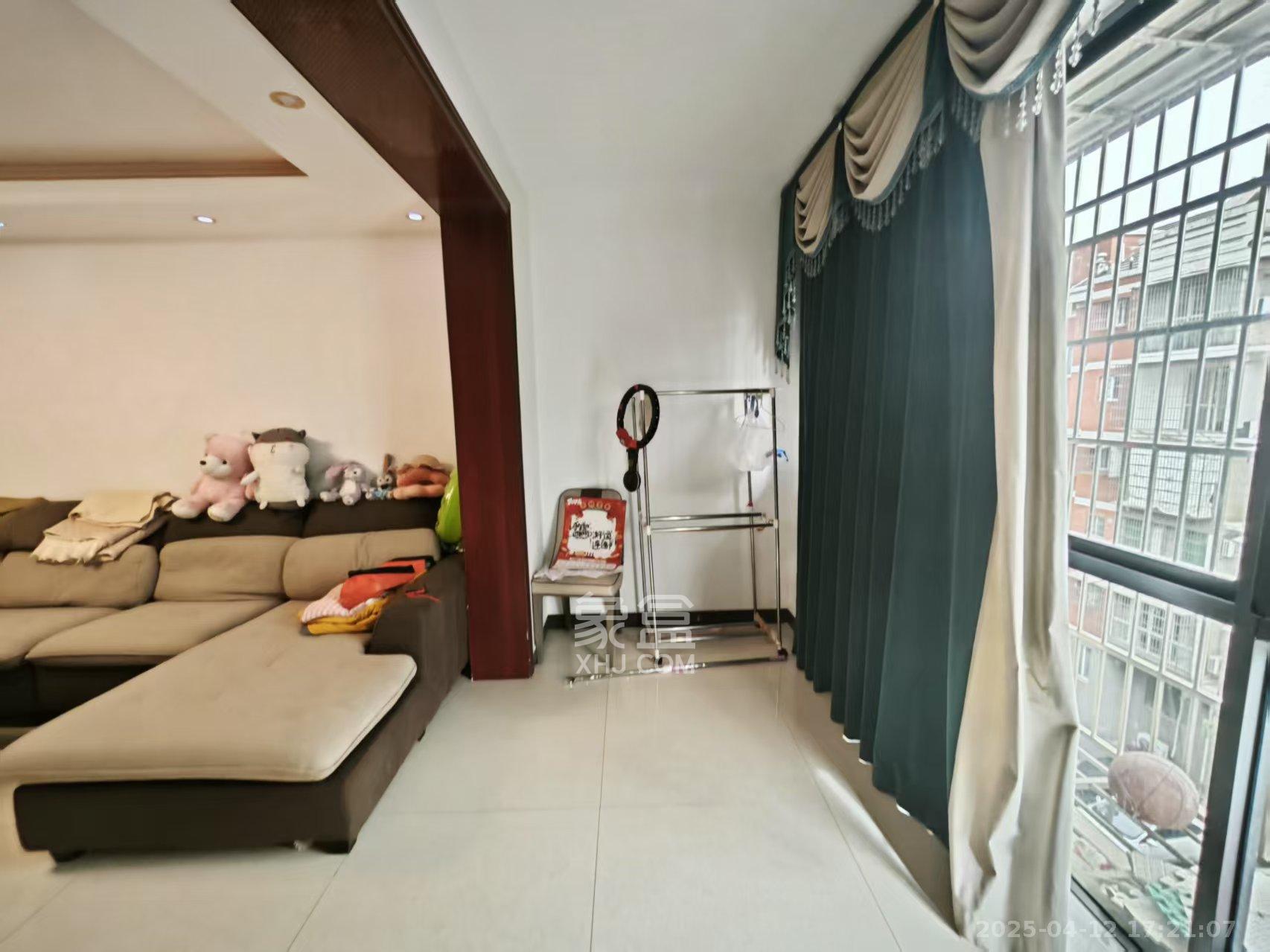 长丰星城 4室2厅2卫 1800.0元/月 长丰星城 4室2厅2卫 1800.0元/月室内图