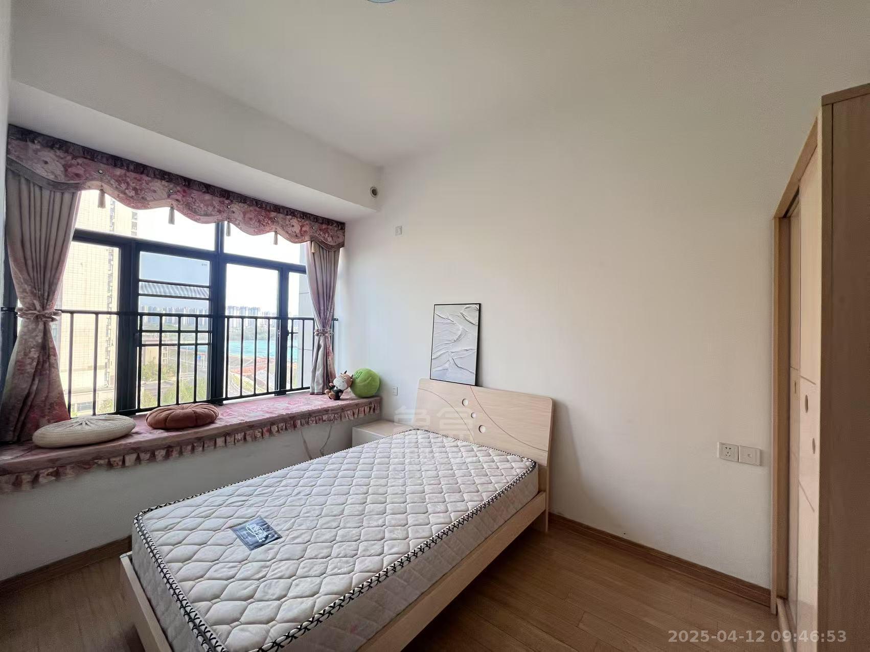 碧桂园 2室2厅1卫 1300.0元/月 碧桂园 2室2厅1卫 1300.0元/月室内图