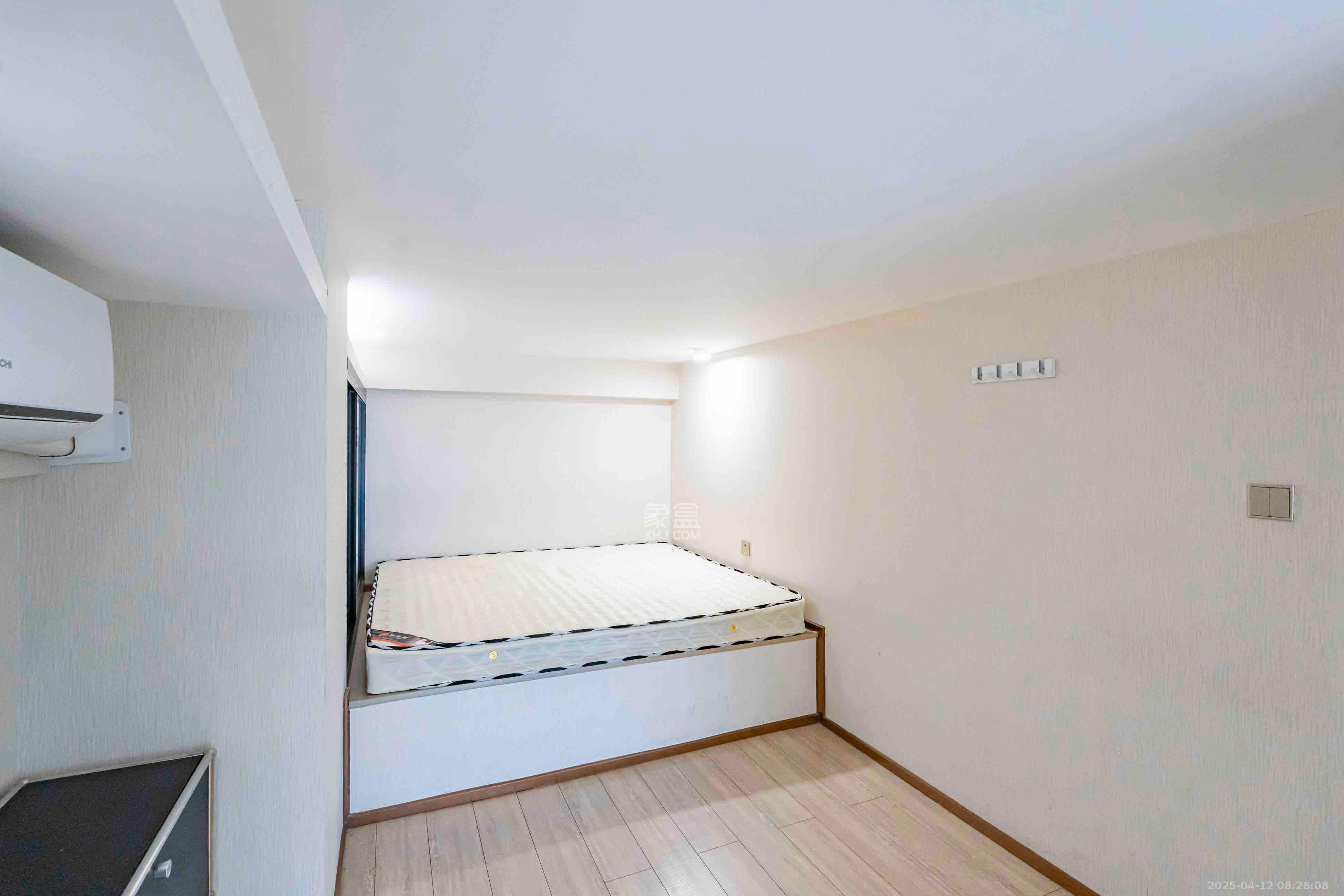 华远华时代  3室2厅2卫   4300.00元/月室内图