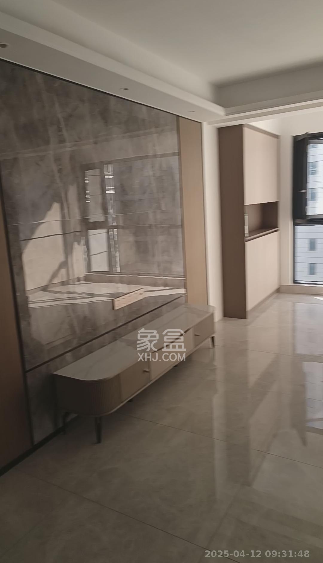 南岭花园 3室2厅2卫 64.8万 南岭花园 3室2厅2卫 64.8万客厅