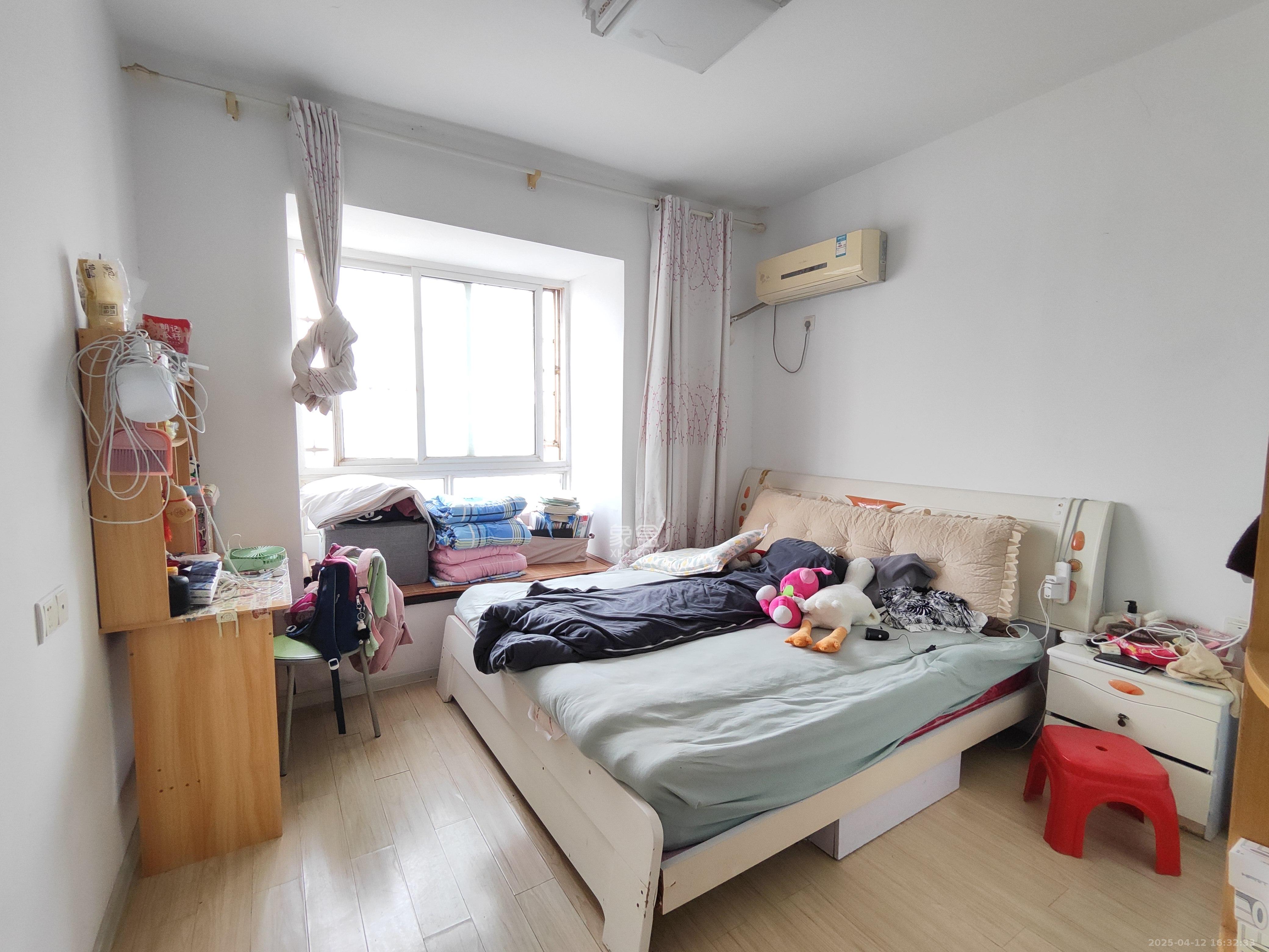 圣力华苑 3室2厅2卫 1800.0元/月 圣力华苑 3室2厅2卫 1800.0元/月室内图