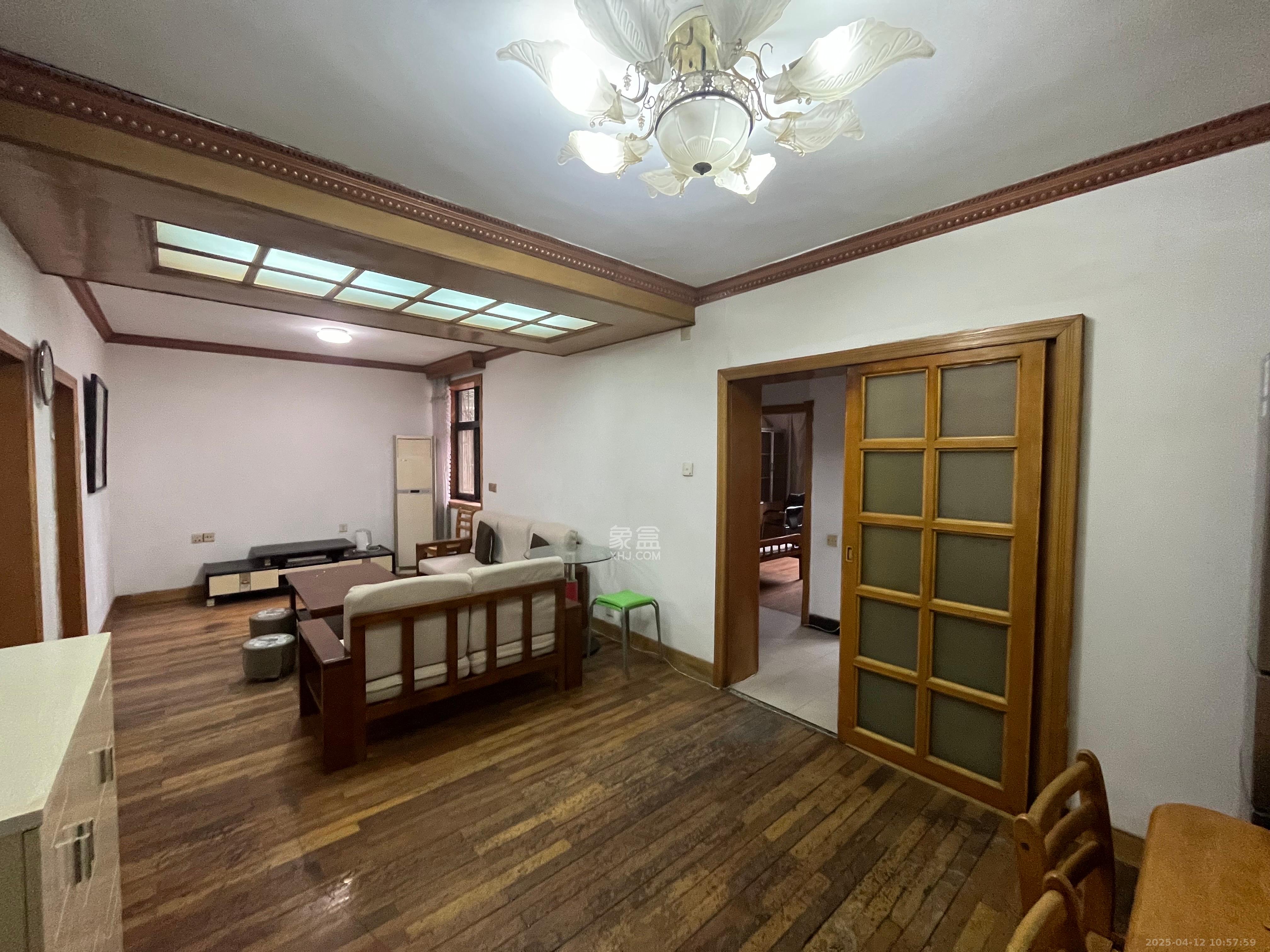 便河边散盘 3室2厅2卫 3200.0元/月 便河边散盘 3室2厅2卫 3200.0元/月室内图