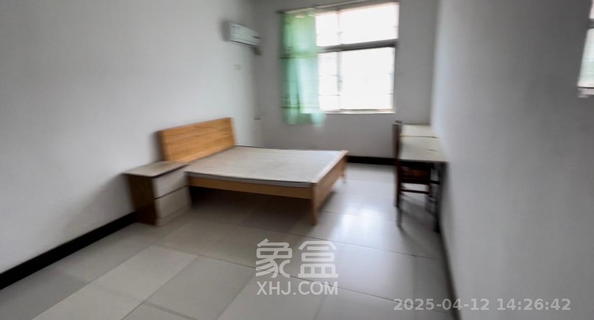 竹山塘小区 2室1厅1卫 1200.0元/月 竹山塘小区 2室1厅1卫 1200.0元/月室内图