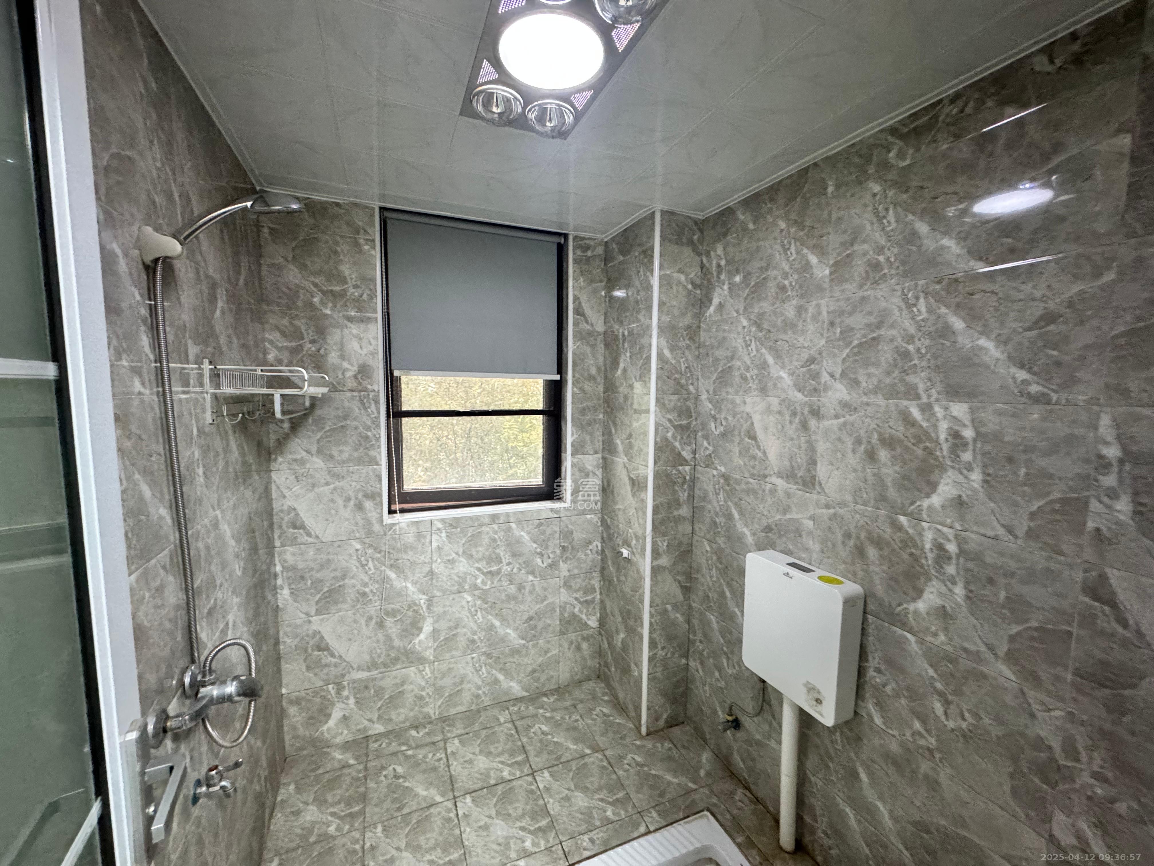 龙湖春江悦茗 3室2厅2卫 2800.0元/月 龙湖春江悦茗 3室2厅2卫 2800.0元/月室内图