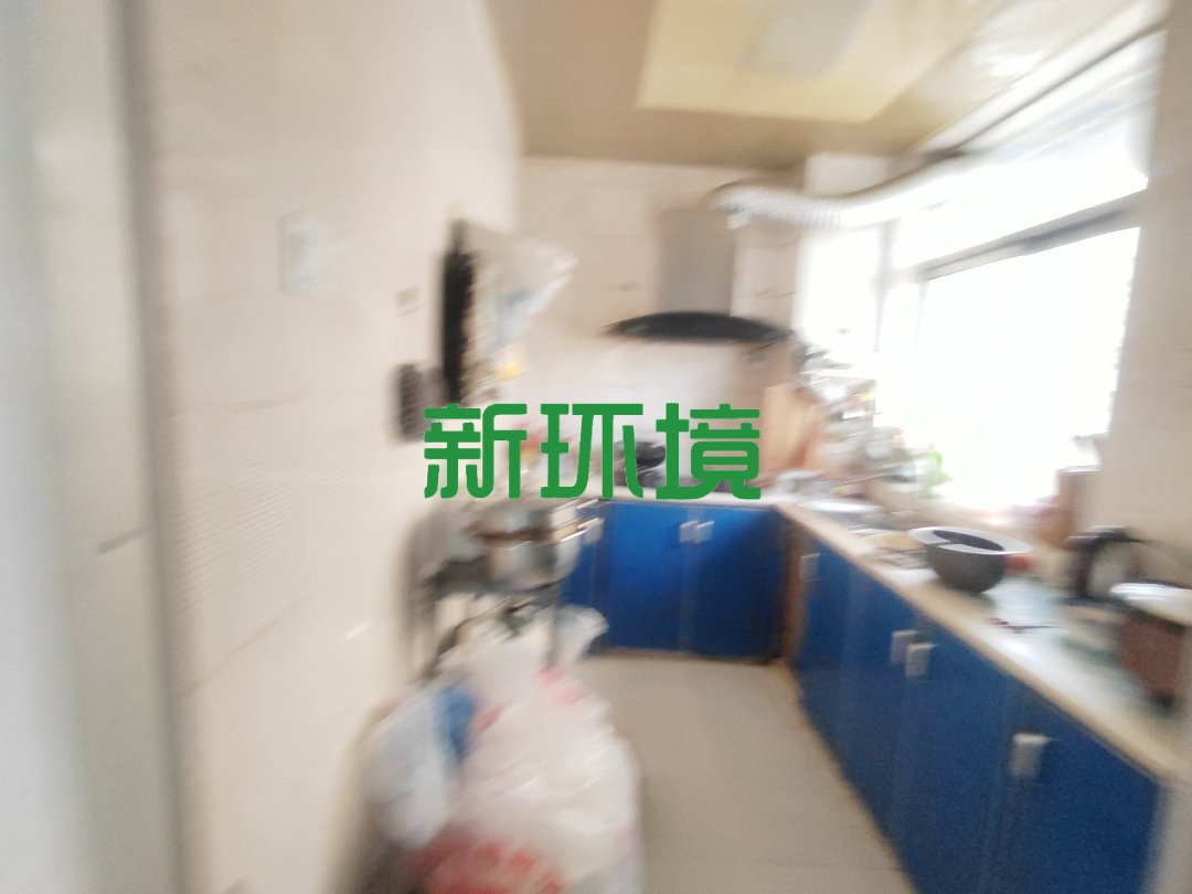 市委四号院  3室2厅2卫   59.80万客厅