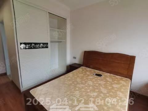 和泓梅溪四季  3室2厅1卫   2600.00元/月室内图